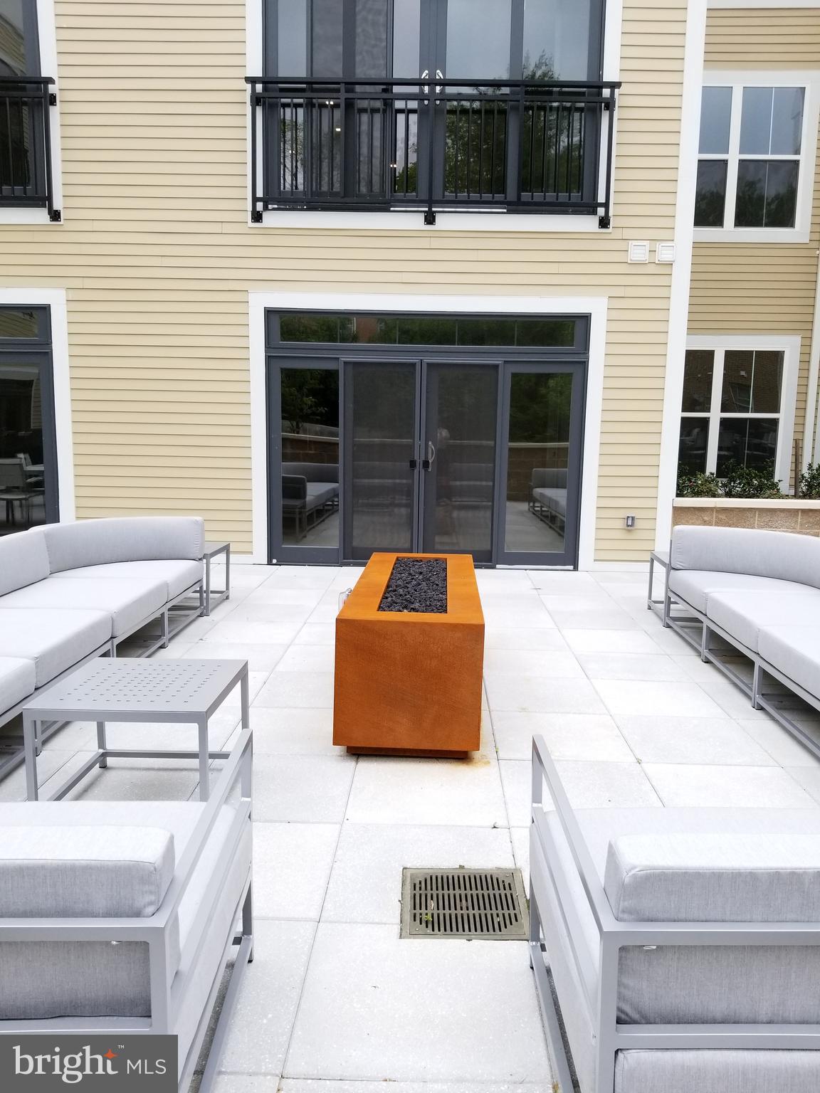 TRAFALGAR FLATS - Residential Lease