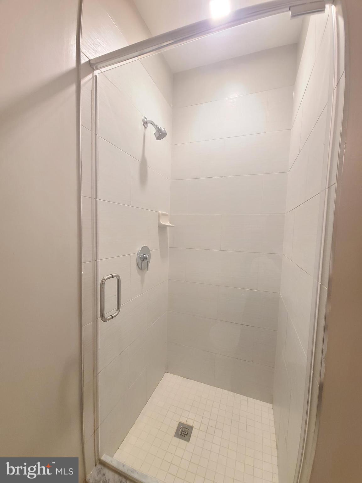 TRAFALGAR FLATS - Residential Lease