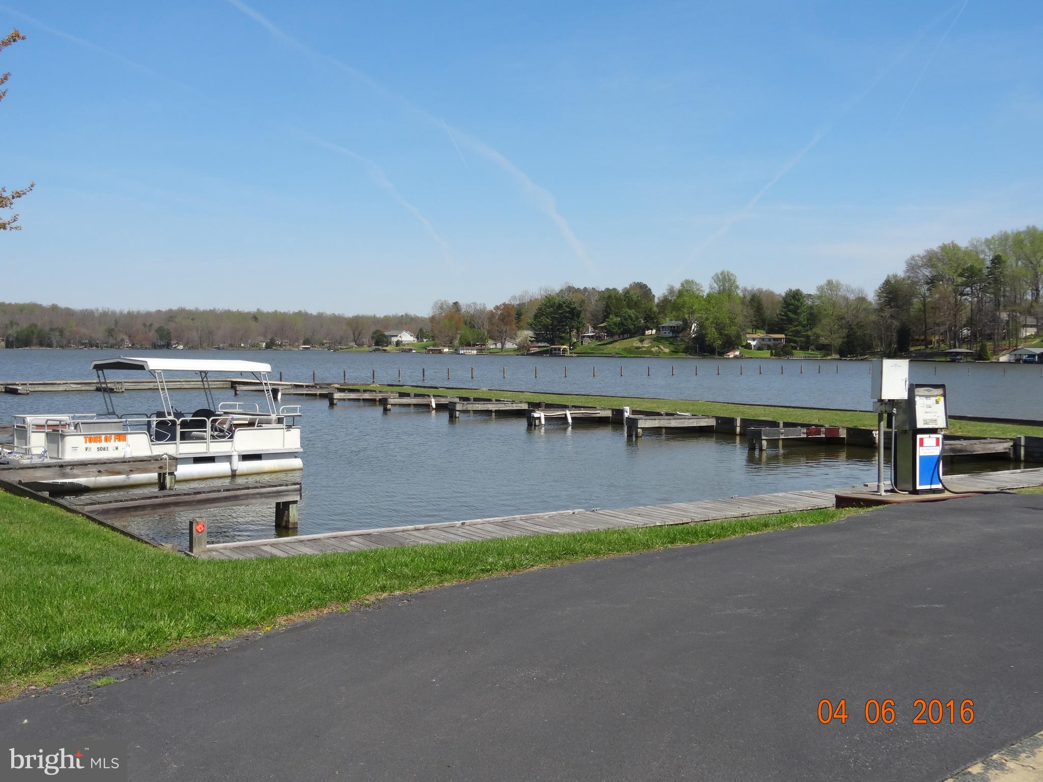 BLUE RIDGE SHORES - Residential