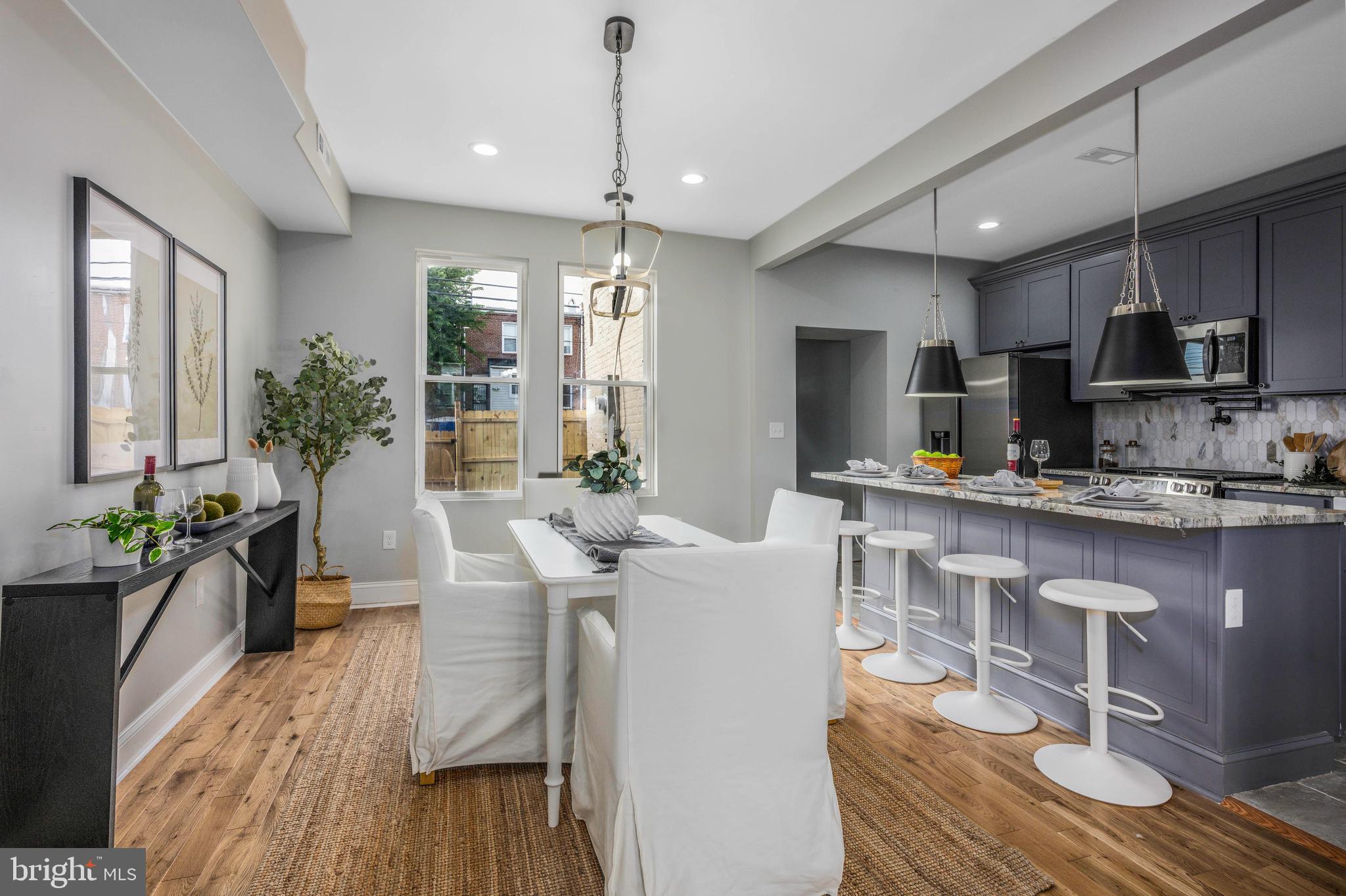 MONTEBELLO LAKE - Residential