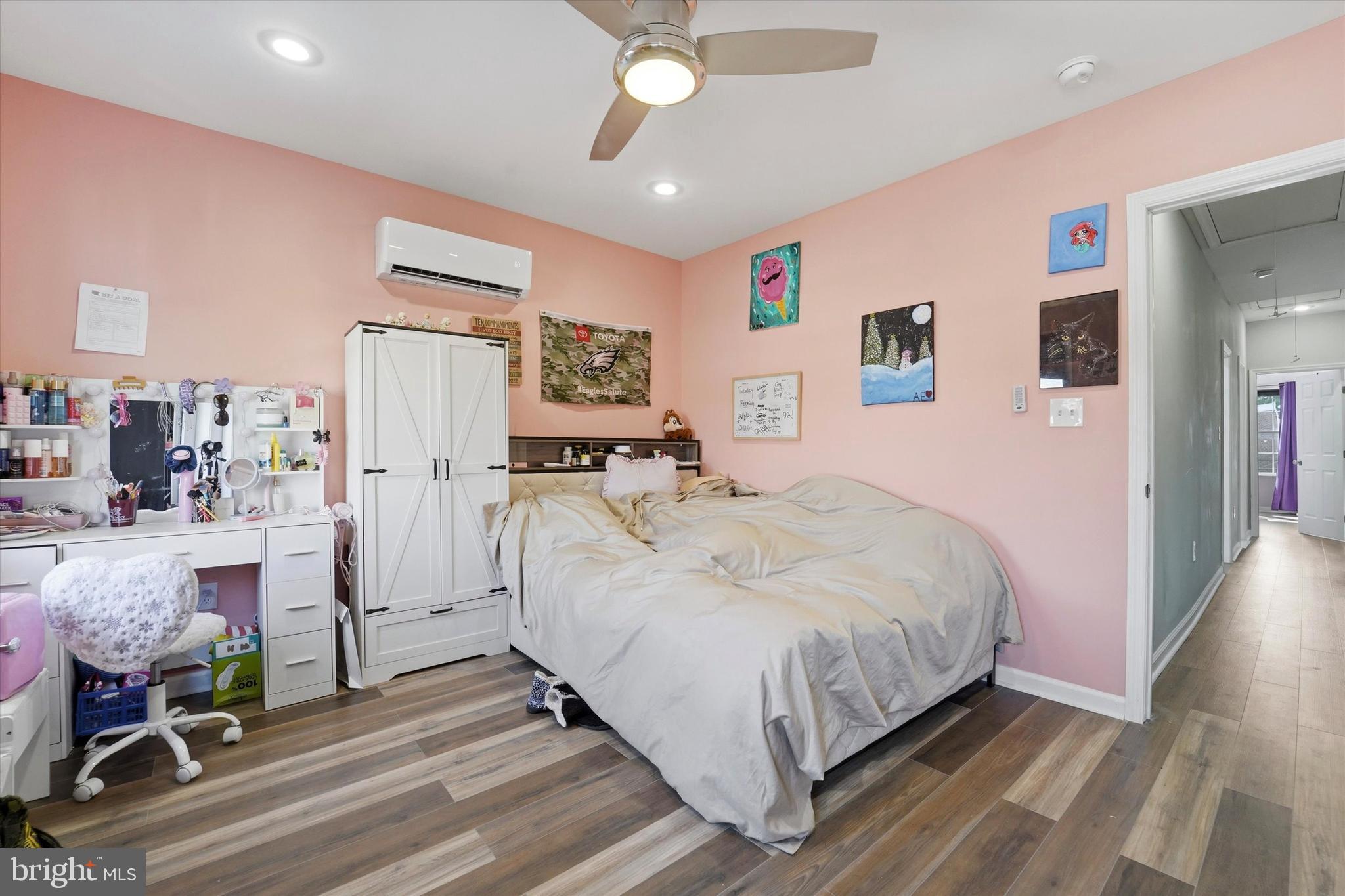 BRIDESBURG - Residential