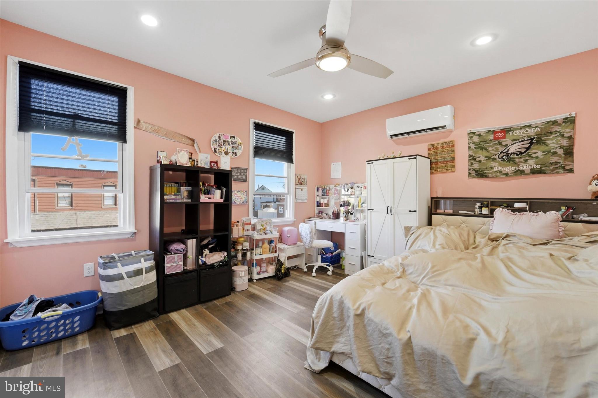 BRIDESBURG - Residential