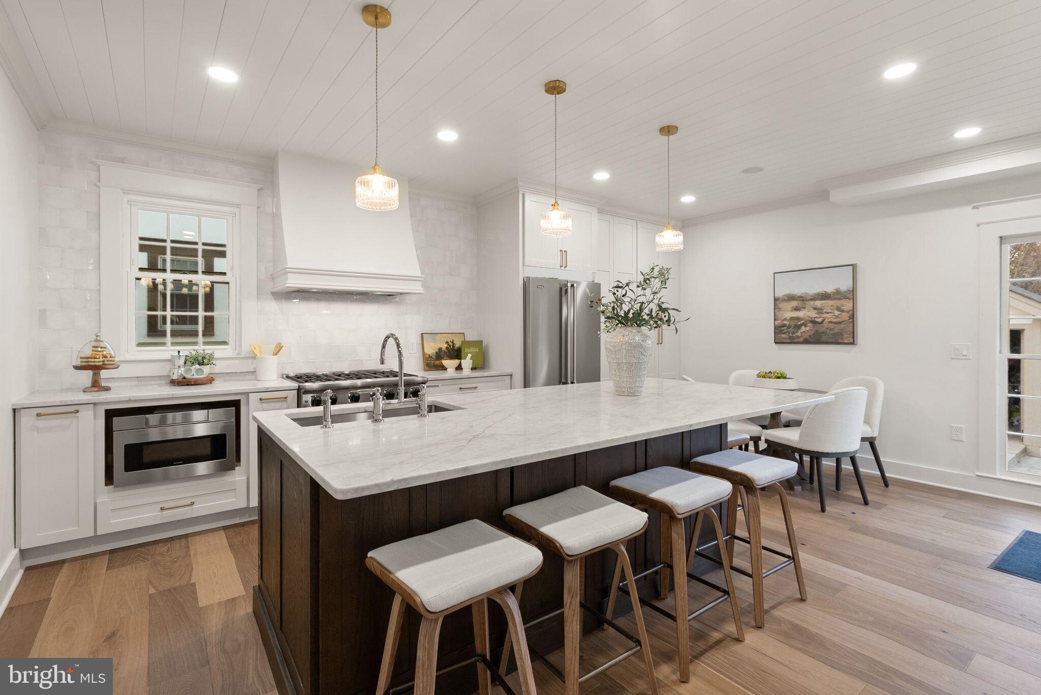 CHEVY CHASE VILLAGE - Residential