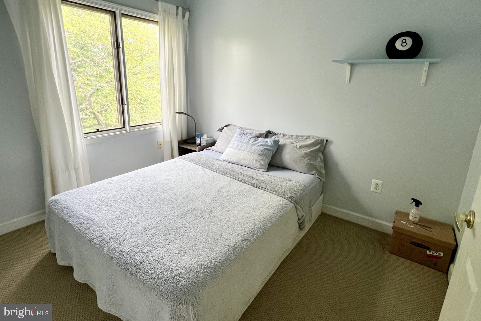 SUMMIT CHASE - Residential Lease