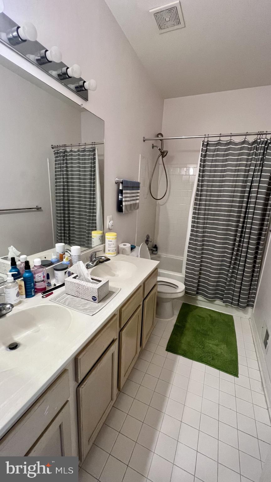 SUMMIT CHASE - Residential Lease