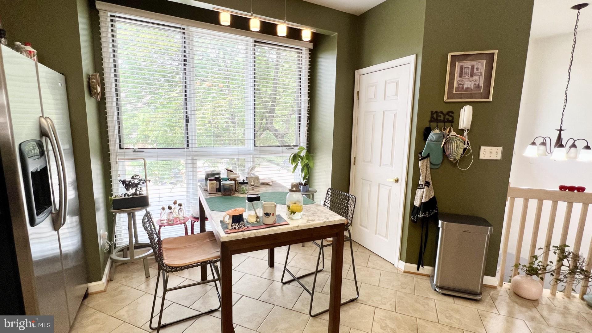 SUMMIT CHASE - Residential Lease