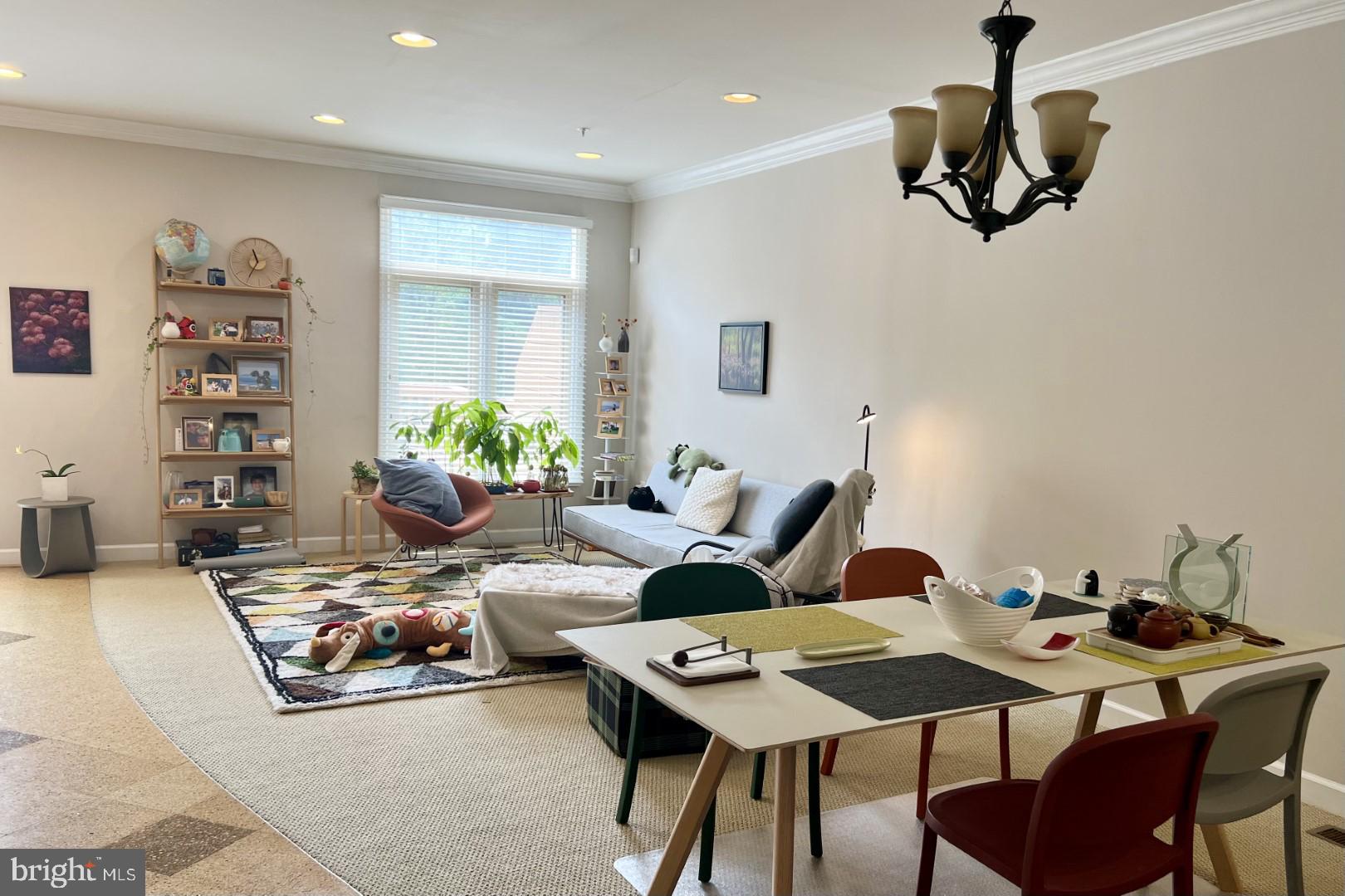 SUMMIT CHASE - Residential Lease