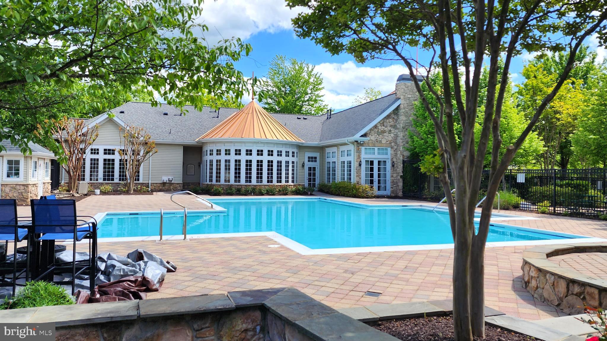 STONEGATE - Residential