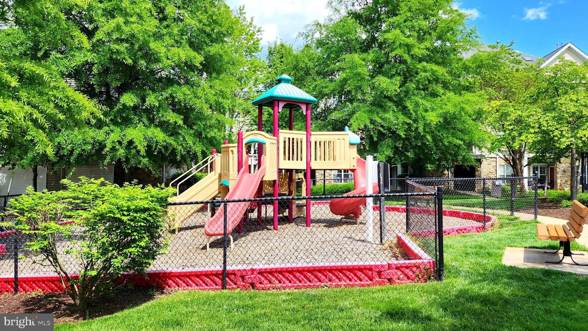 STONEGATE - Residential