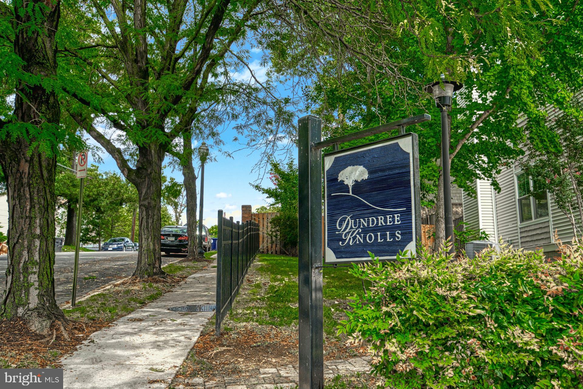 DUNDREE KNOLL - Residential