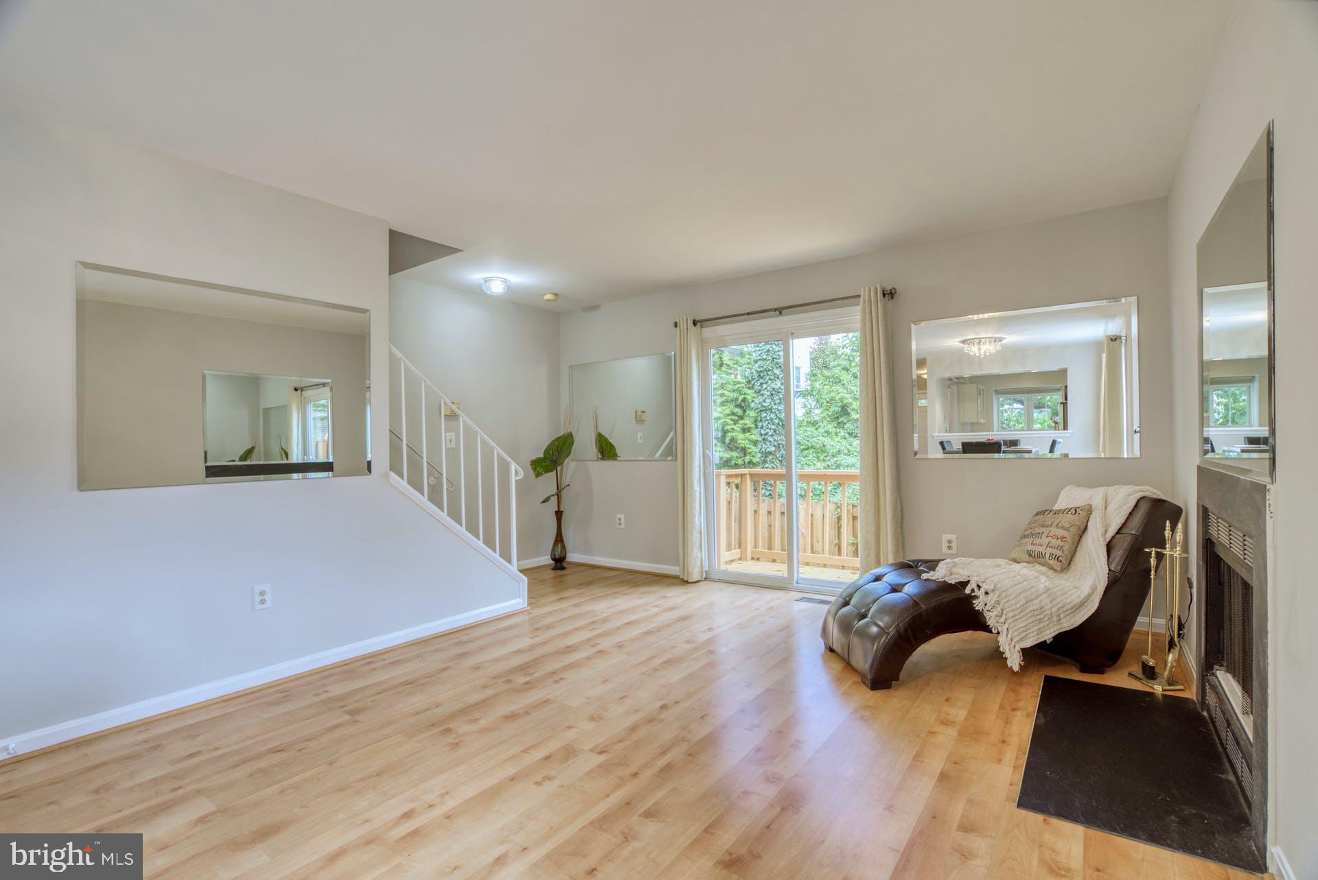 DUNDREE KNOLL - Residential