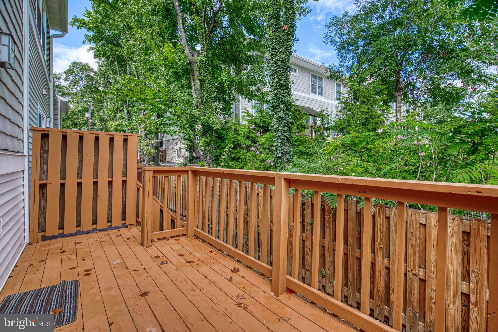 DUNDREE KNOLL - Residential