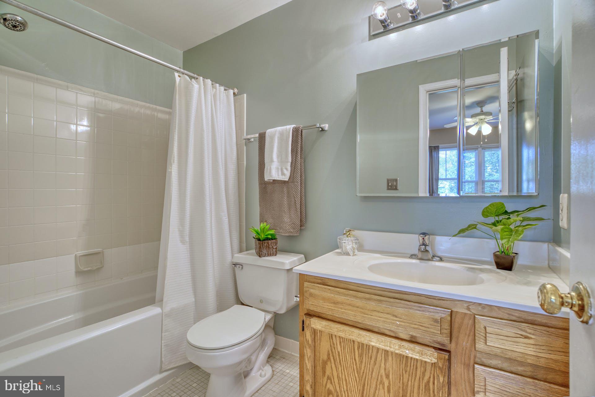 DUNDREE KNOLL - Residential