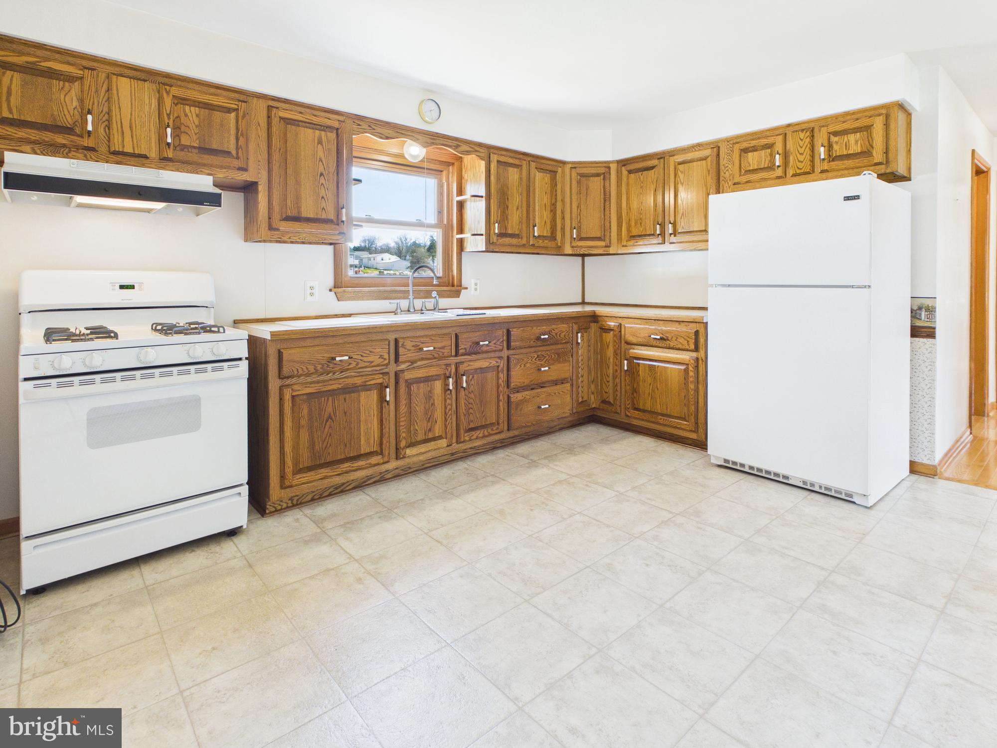 1483 LINTON TERRACE