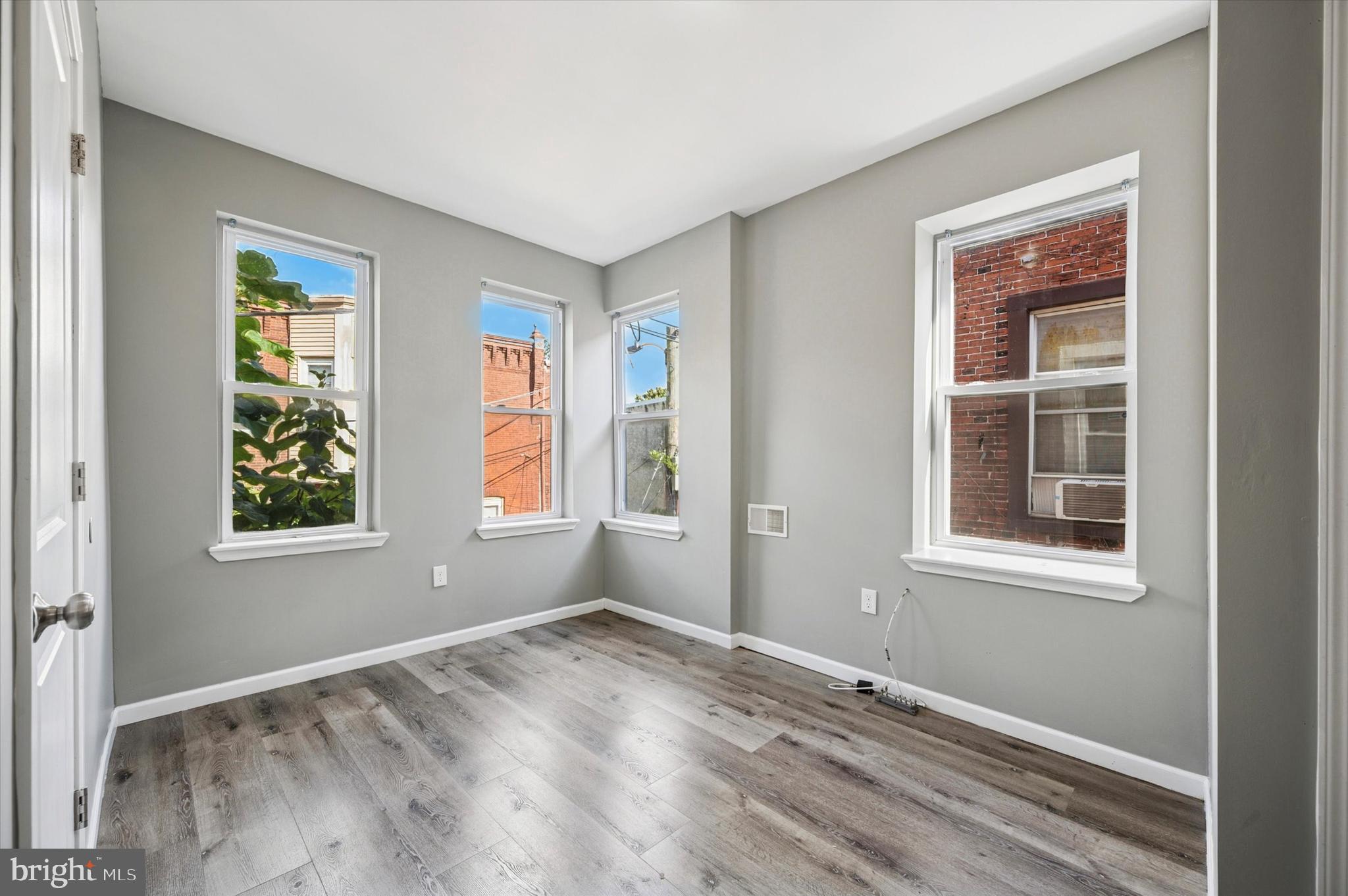 MILL CREEK - Residential