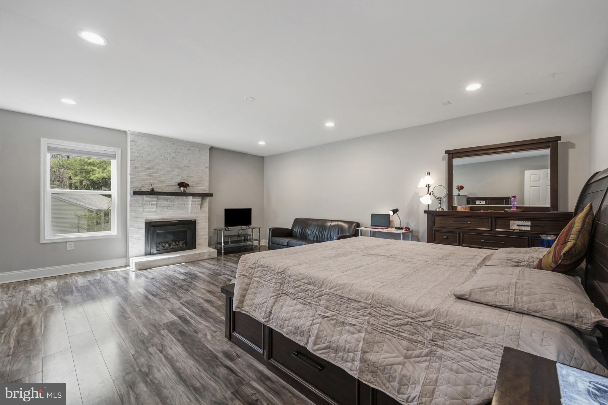 PARKRIDGE ESTATES - Residential