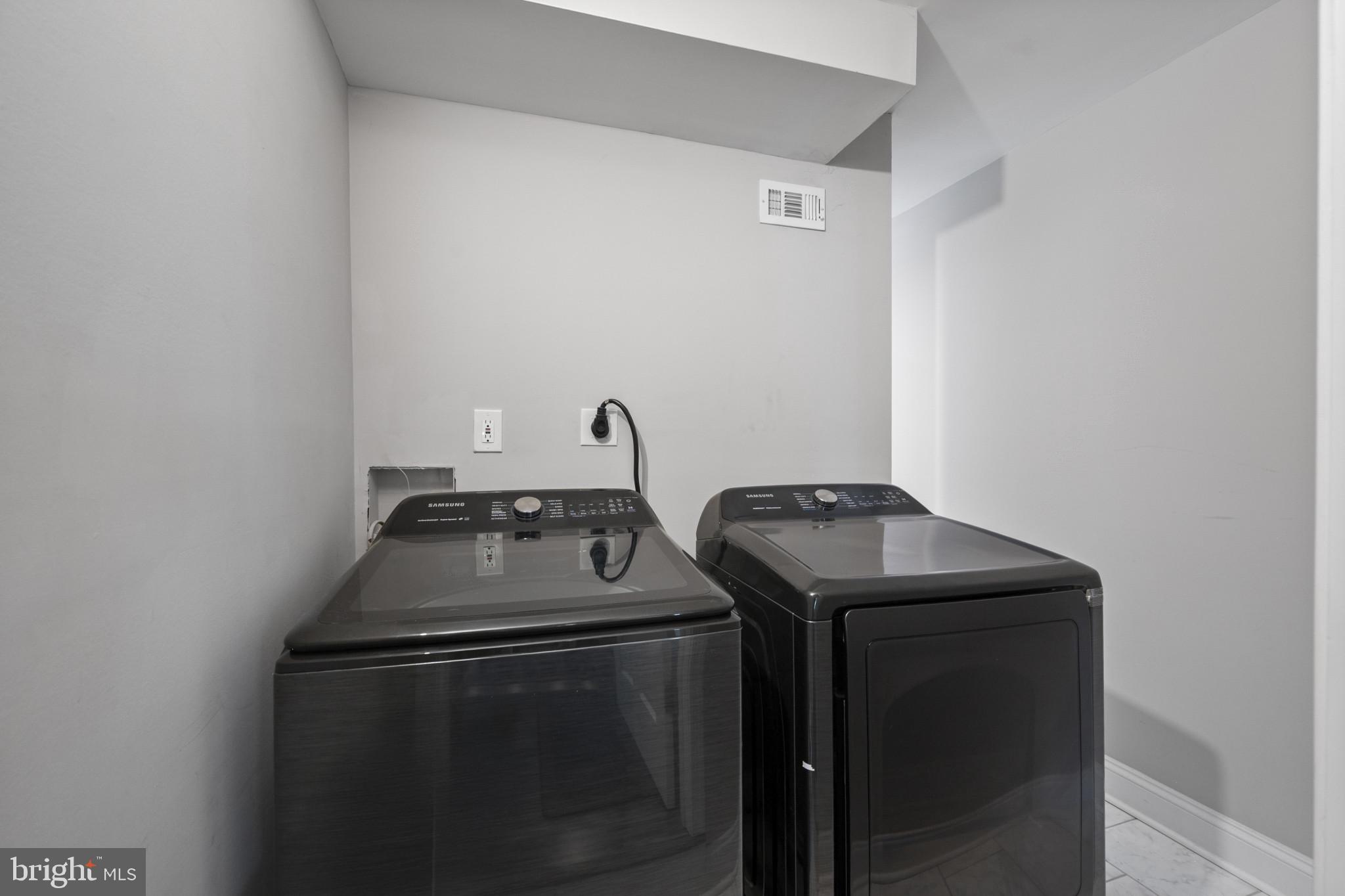 PARKRIDGE ESTATES - Residential