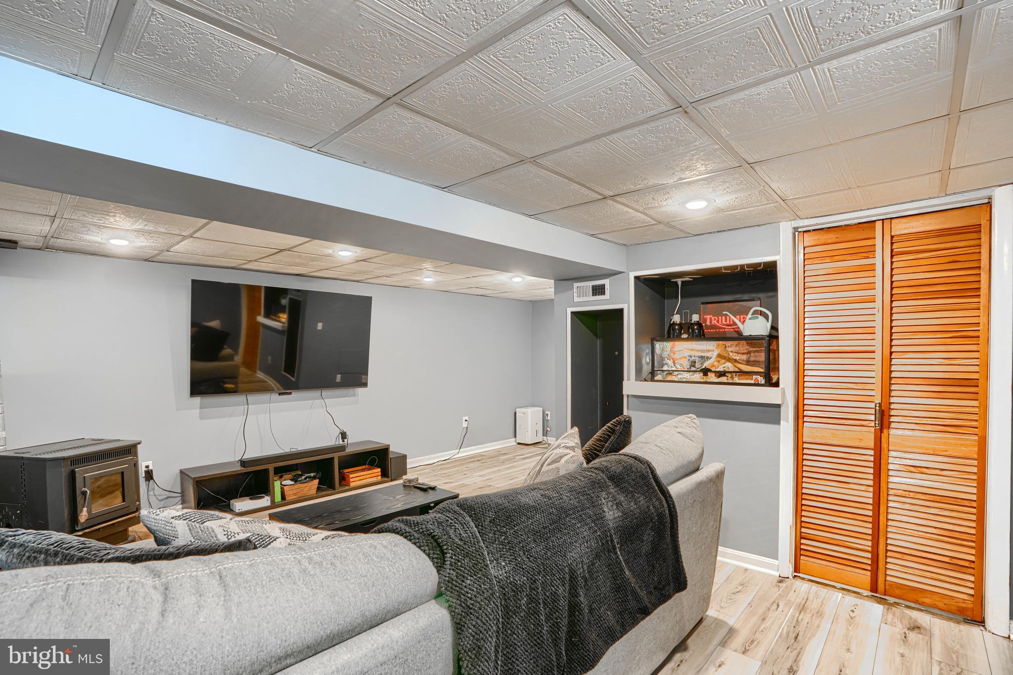 LONG BAR HARBOR - Residential