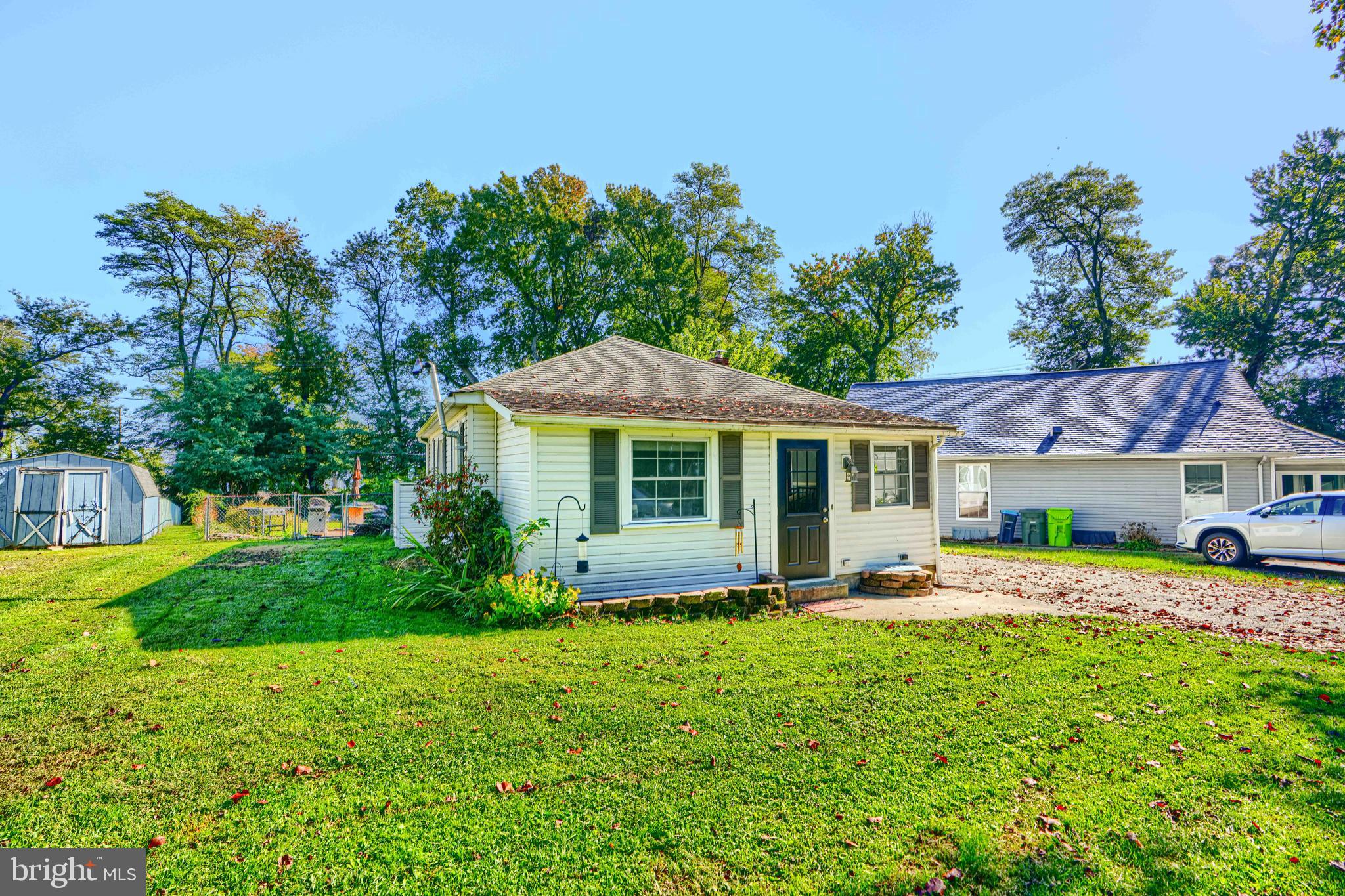 3921 E BAKER AVENUE E