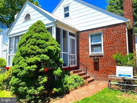Homes For Rent - 202 E Spring Street<br/> ALEXANDRIA, VA 22301
