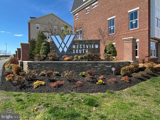 WESTVIEW SOUTH - Residential