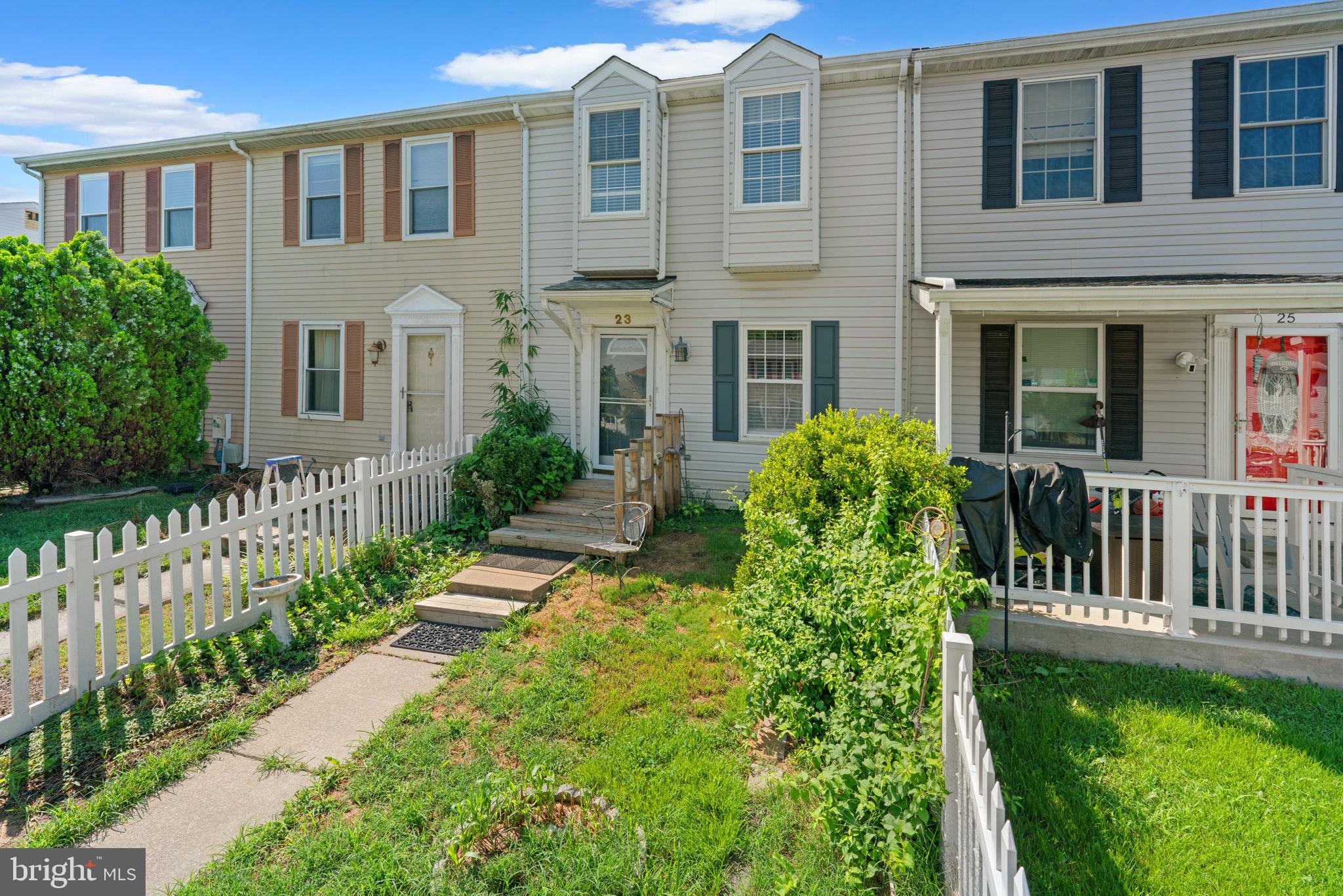 23 HOLCUMB COURT