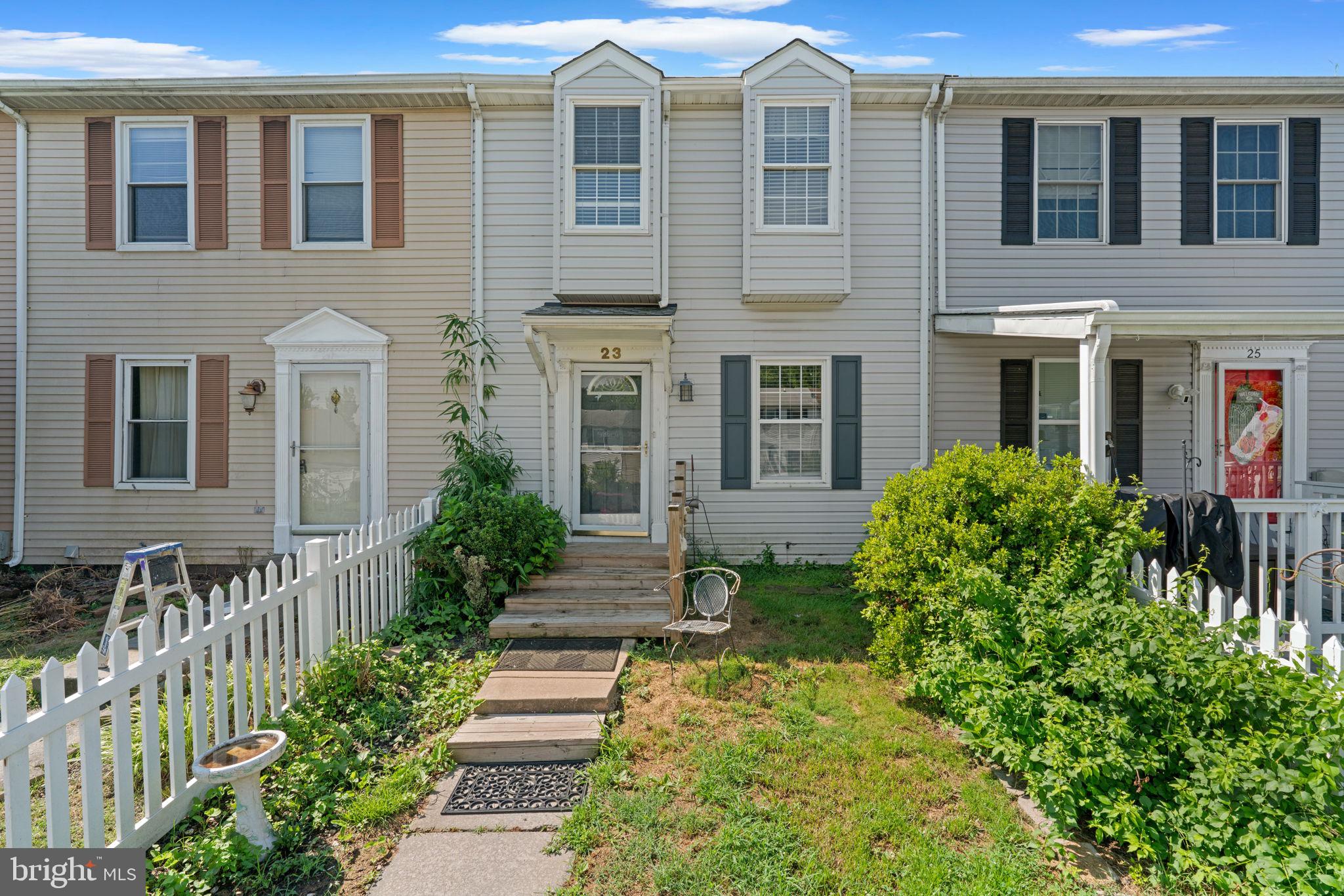 23 HOLCUMB COURT