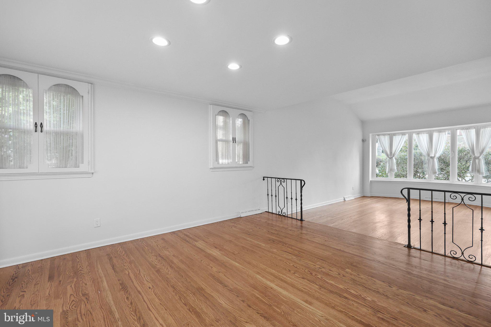 GREEN HILL - Residential