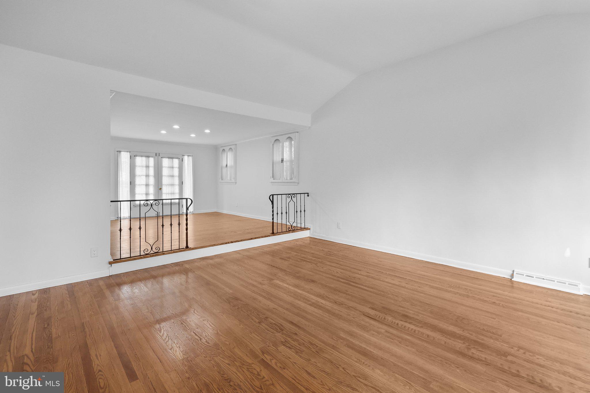 GREEN HILL - Residential