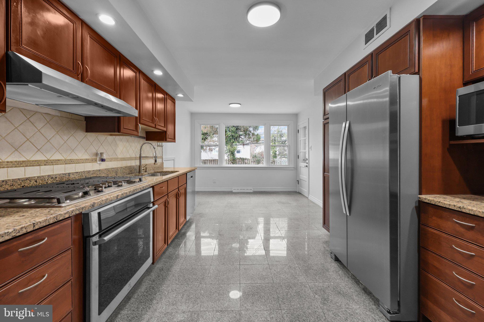 GREEN HILL - Residential