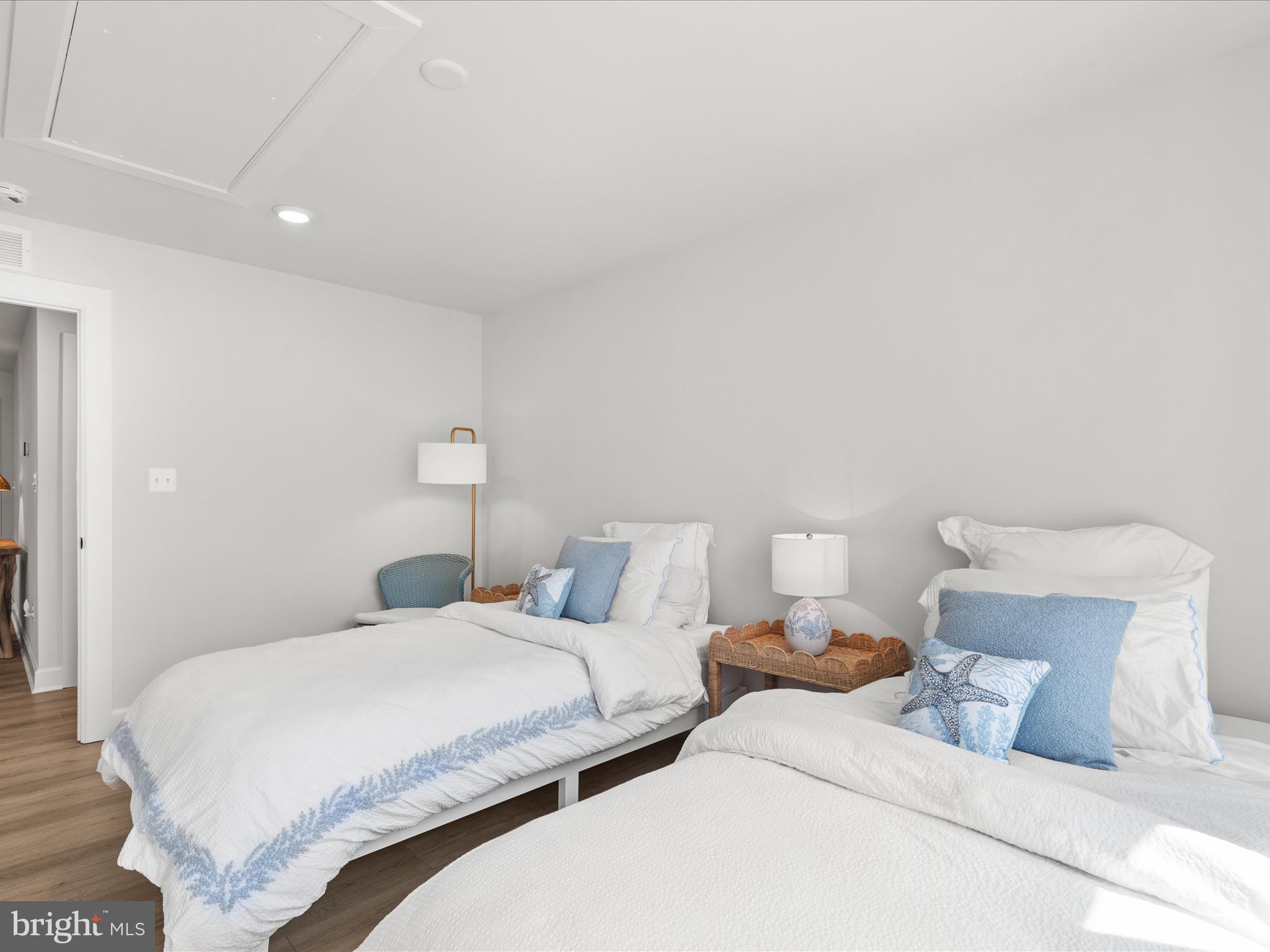 PENINSULA - Residential