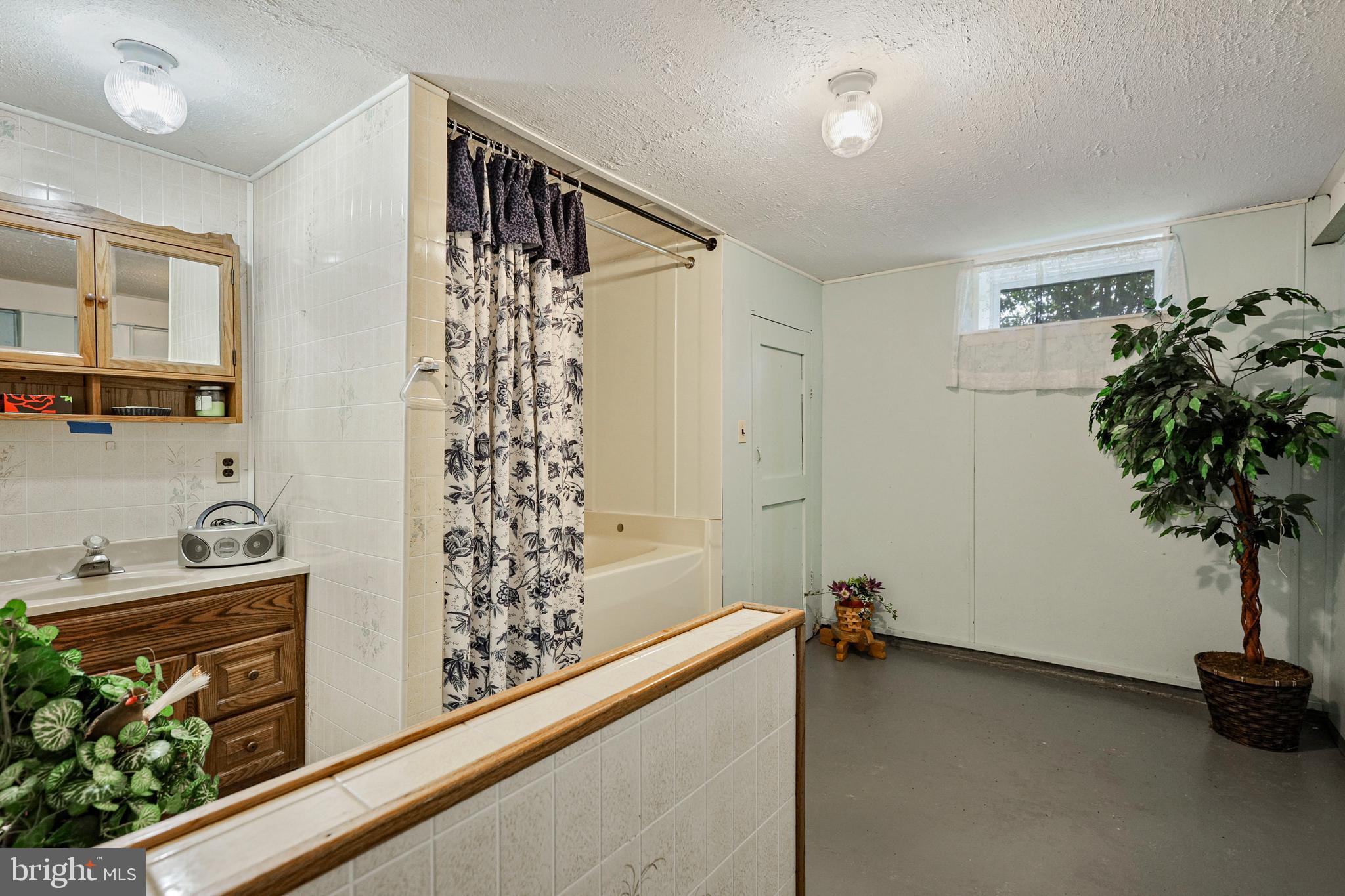 MOXLEY ACRES - Residential