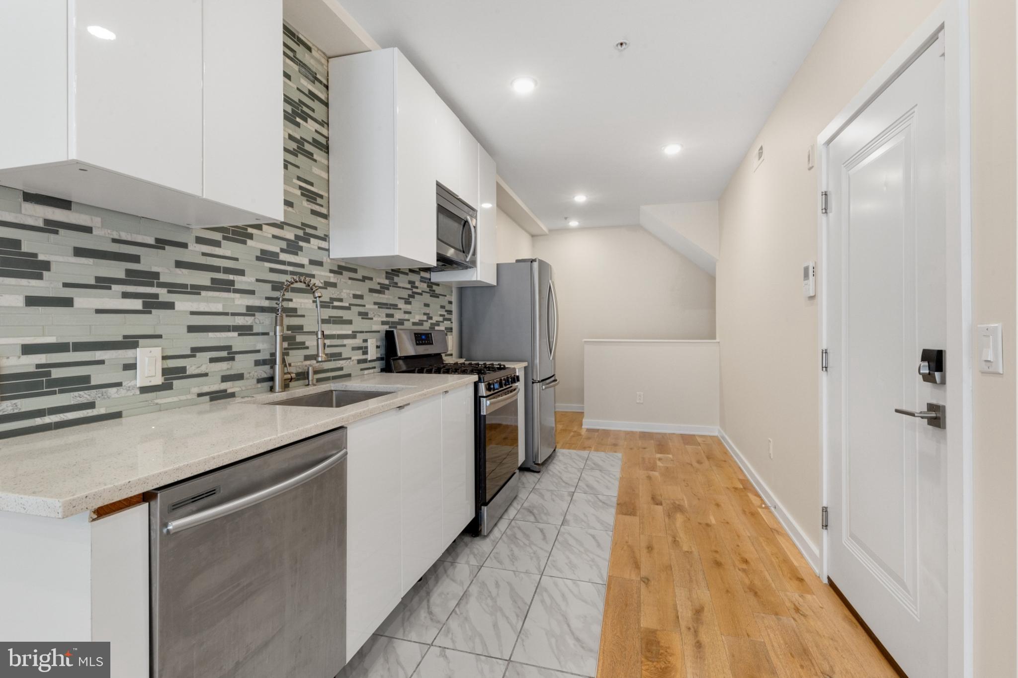 FRANCISVILLE - Residential Lease