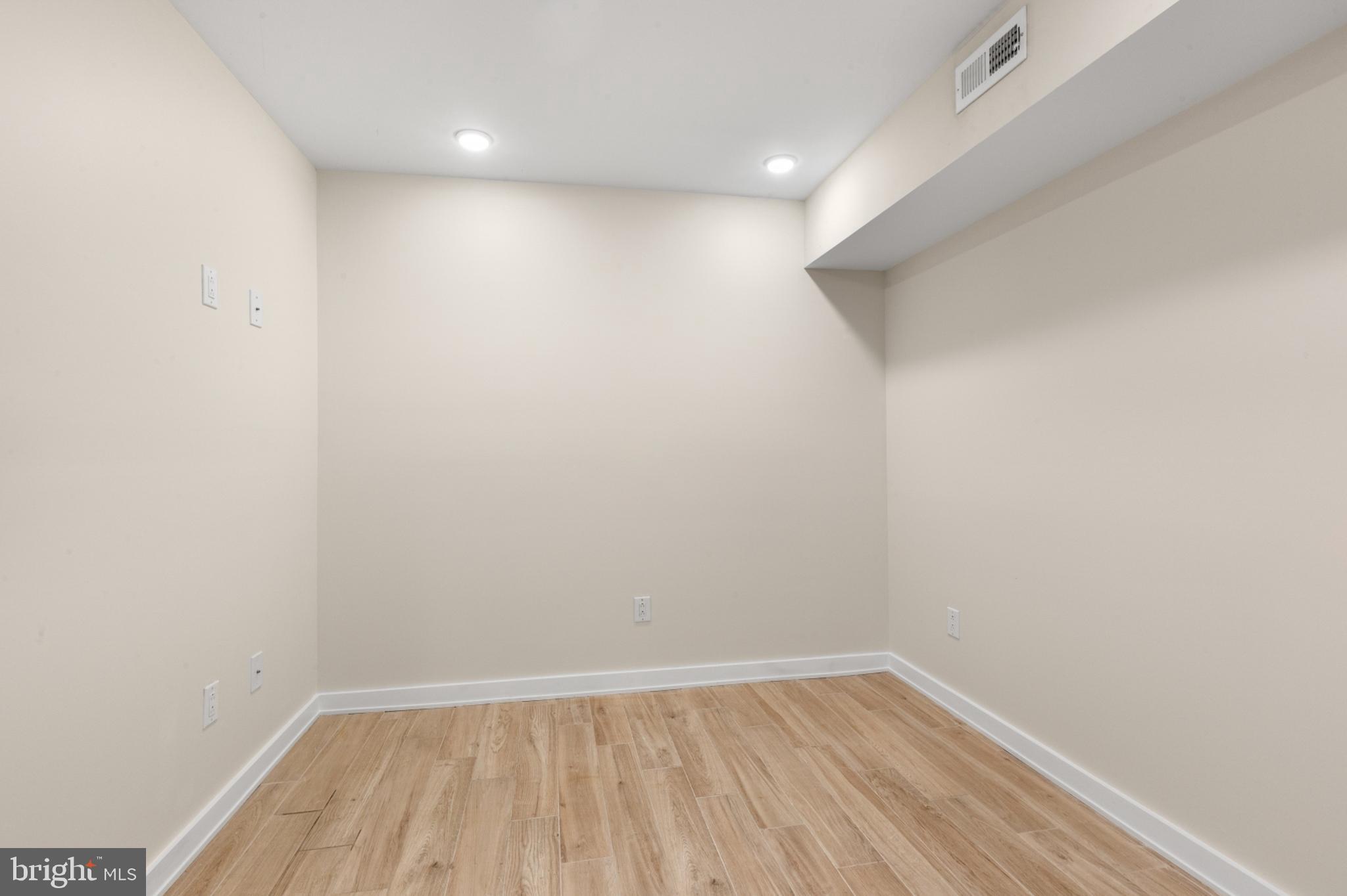 FRANCISVILLE - Residential Lease