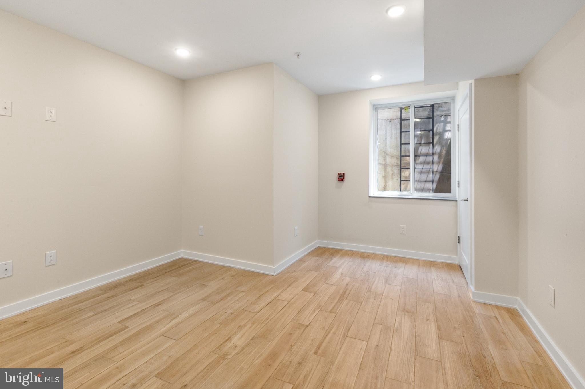 FRANCISVILLE - Residential Lease