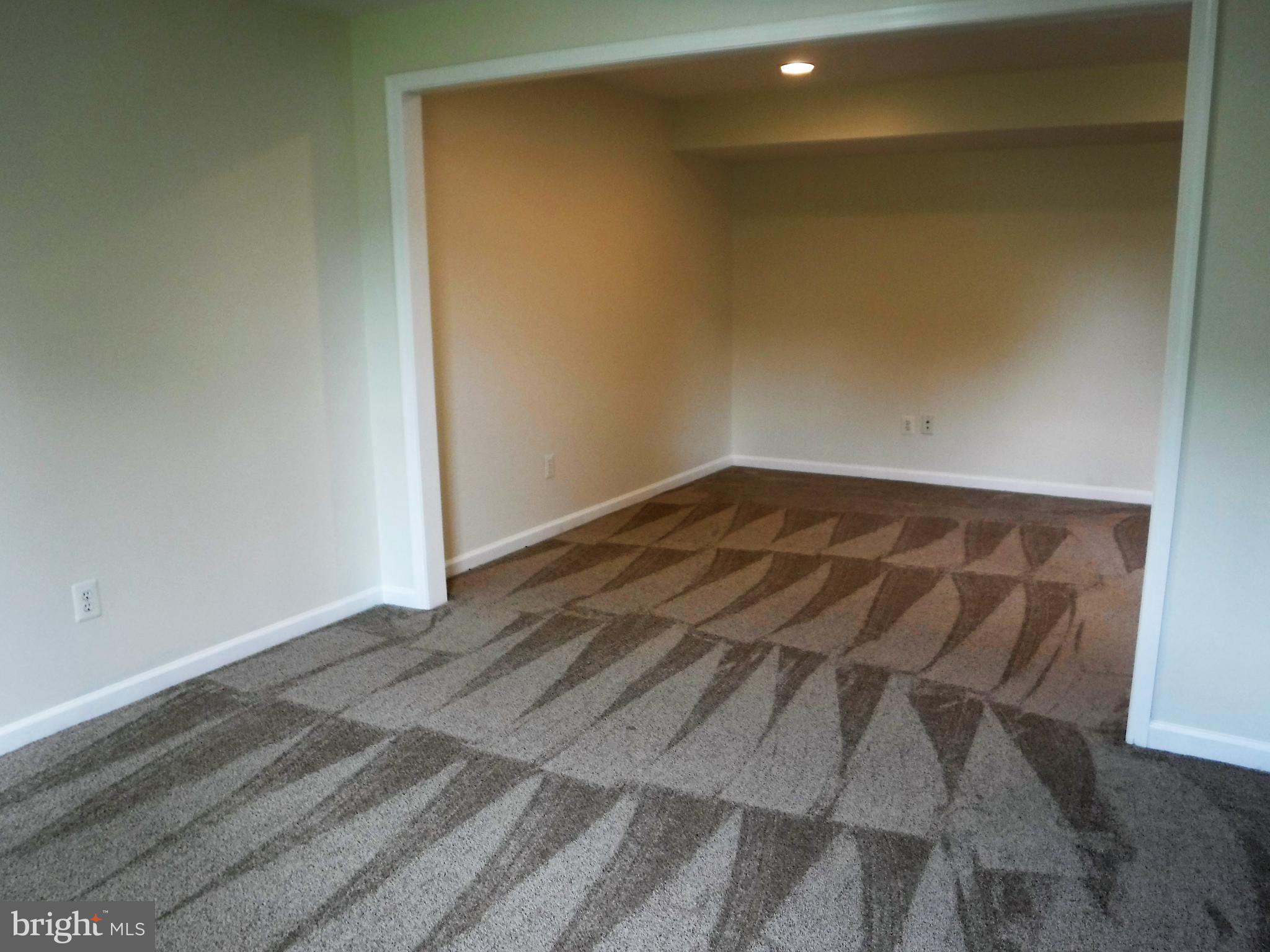 LAKELAND PLACE - Residential