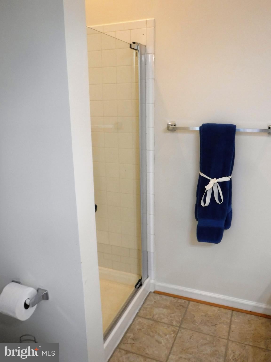 LAKELAND PLACE - Residential