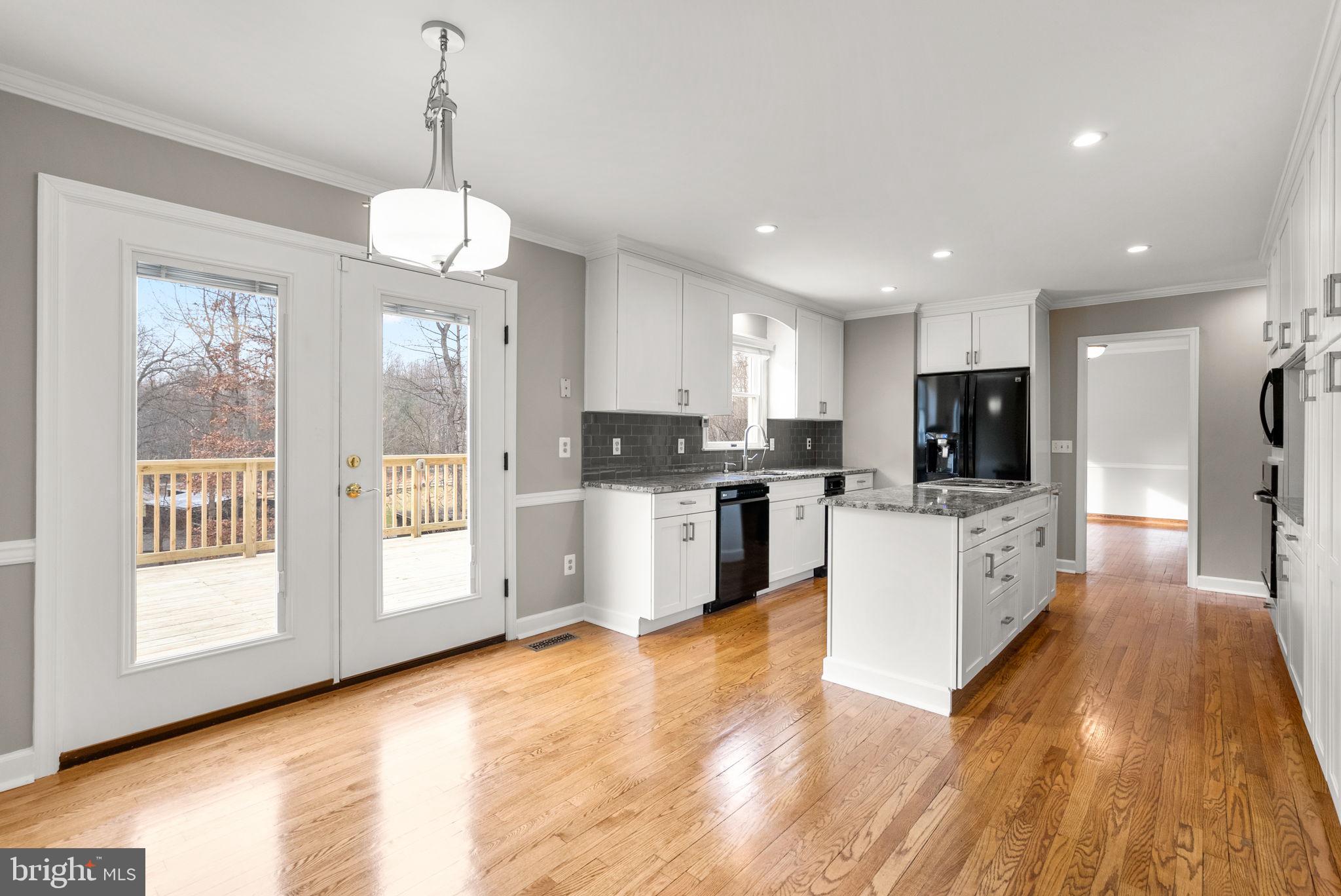 BRIAR HILL - Residential