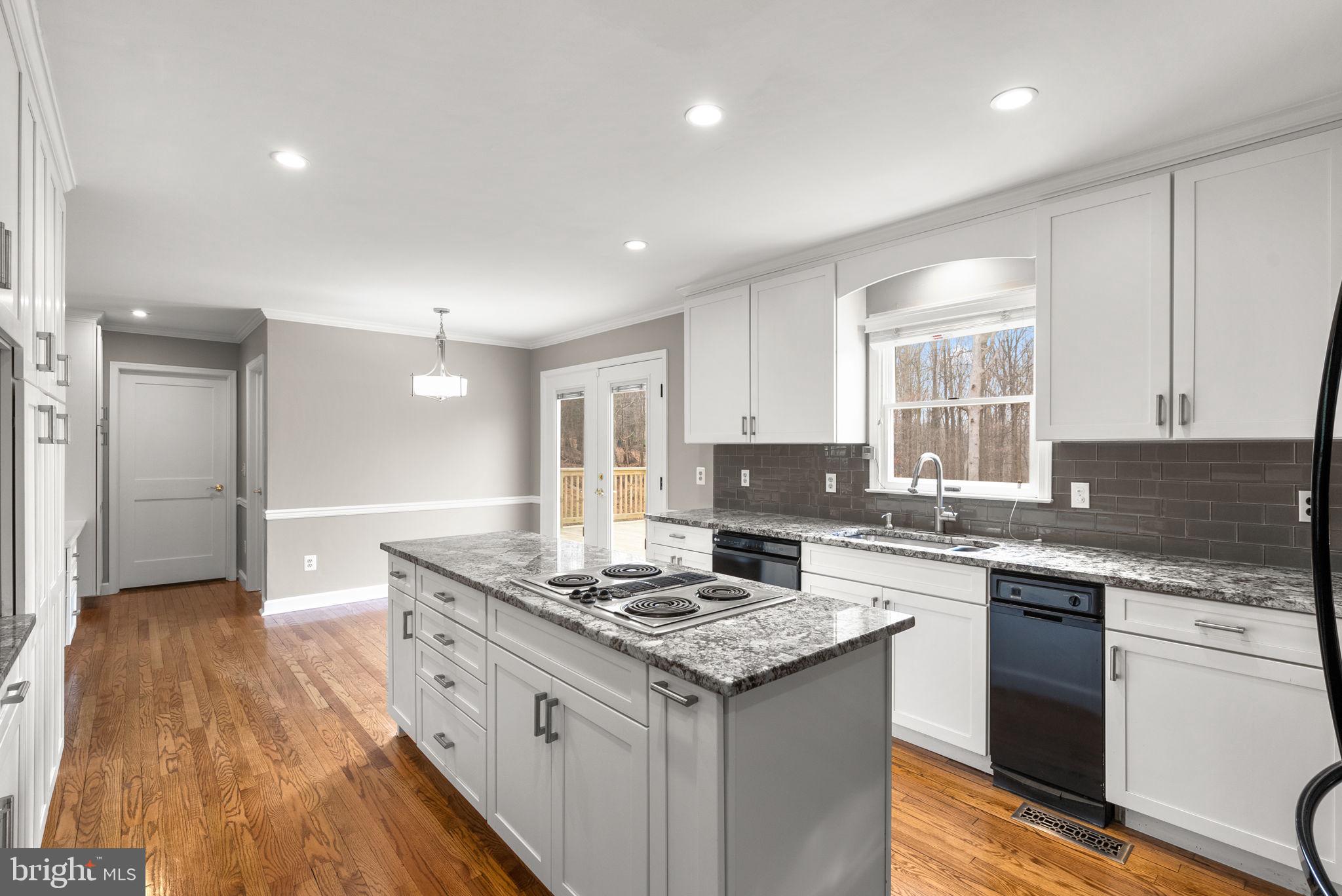 BRIAR HILL - Residential