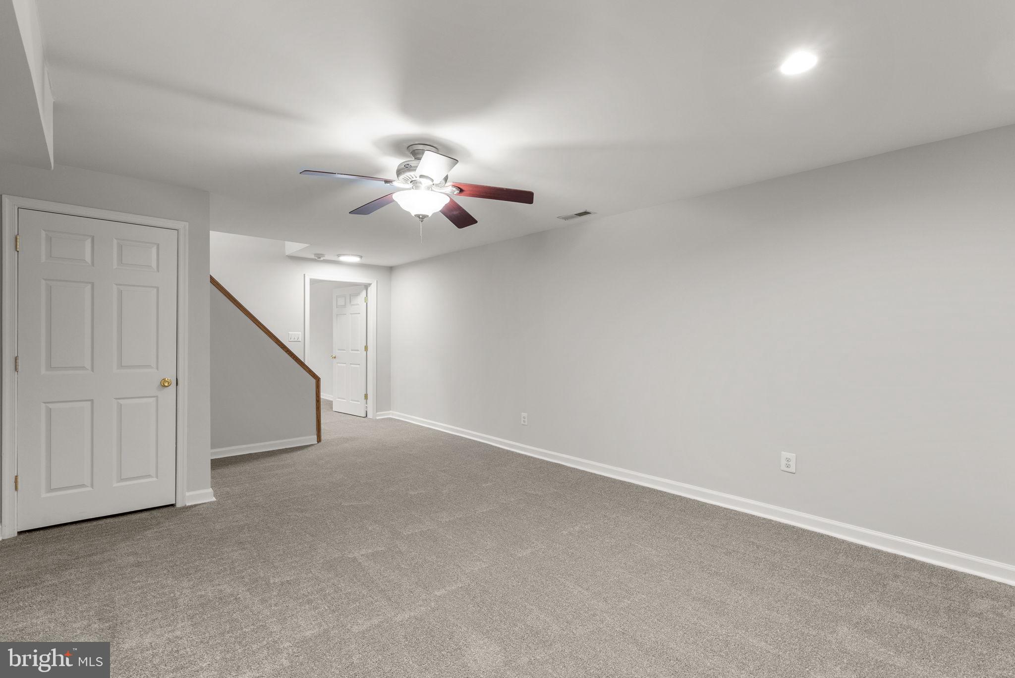 BRIAR HILL - Residential