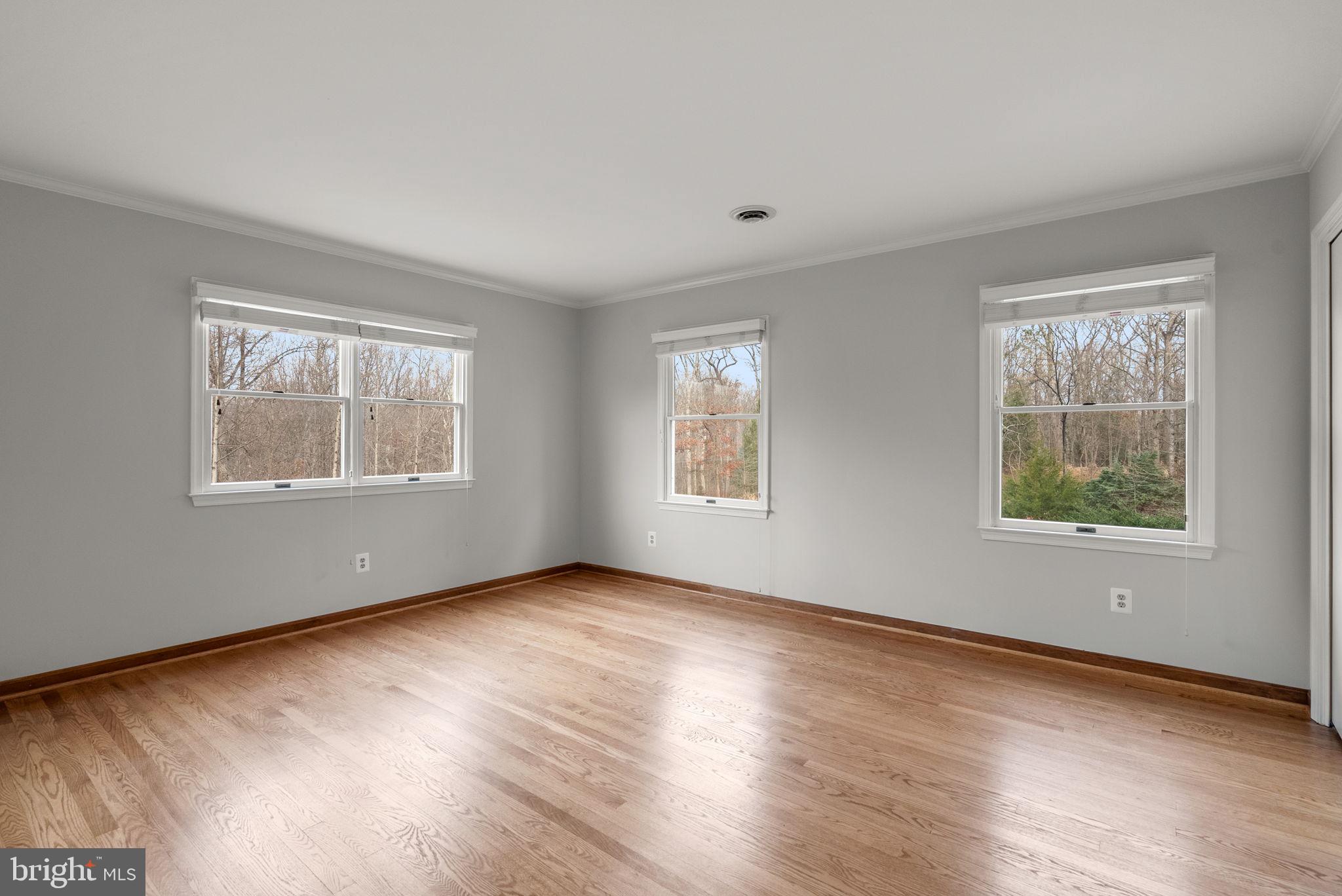 BRIAR HILL - Residential