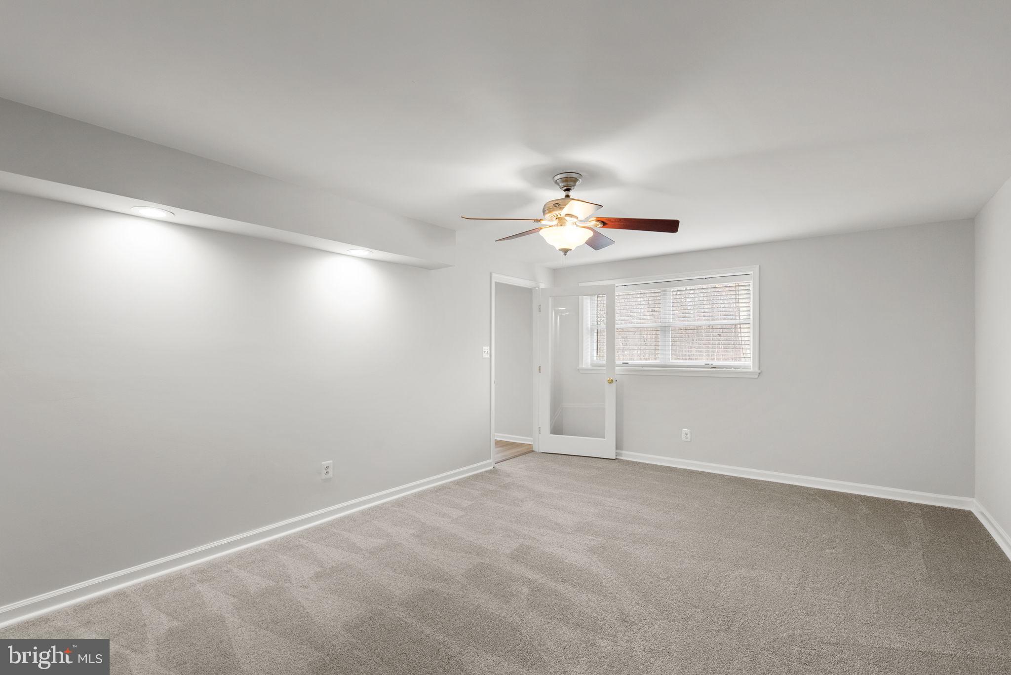 BRIAR HILL - Residential