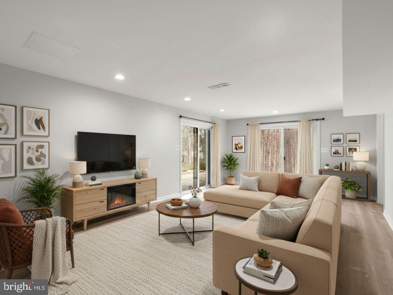 BRIAR HILL - Residential