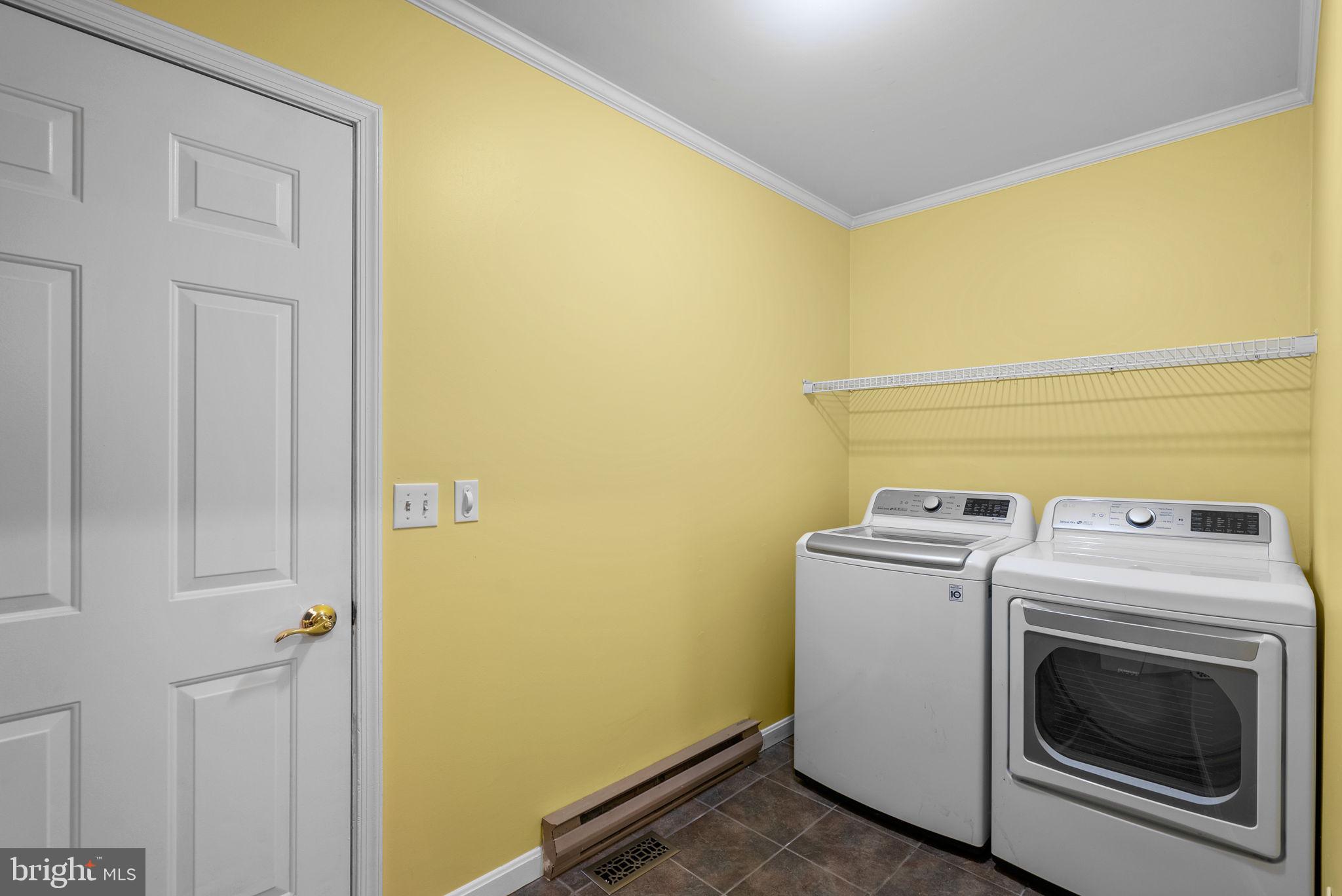 BRIAR HILL - Residential