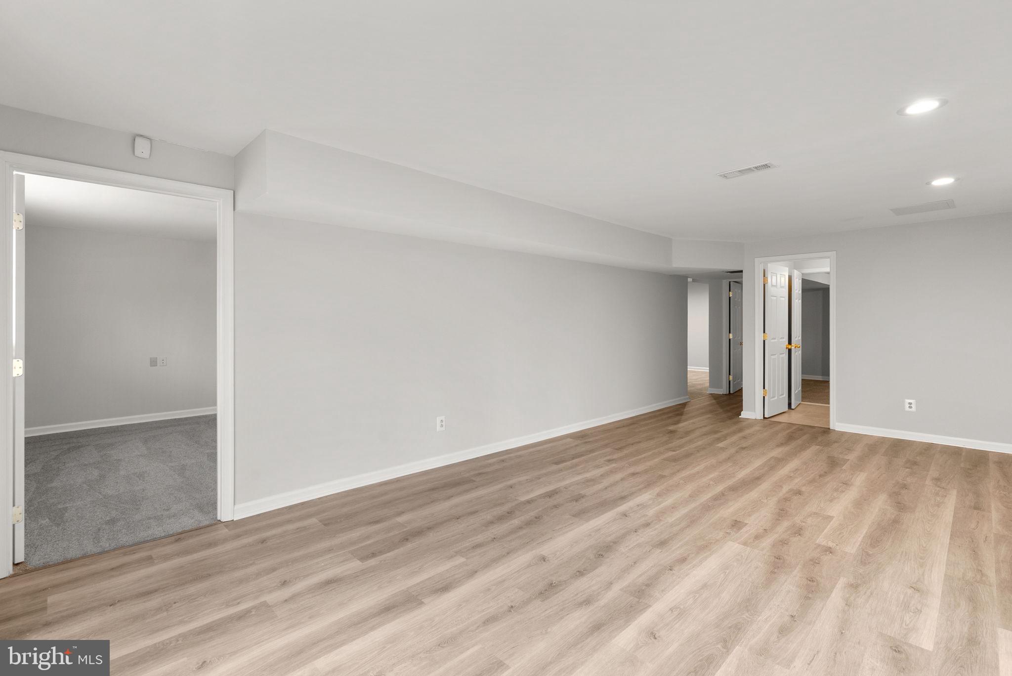 BRIAR HILL - Residential