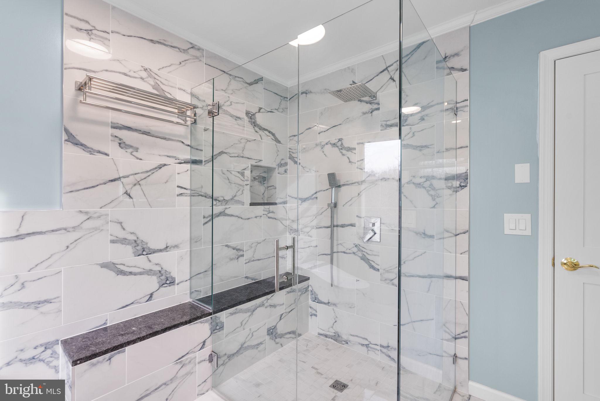 BRIAR HILL - Residential