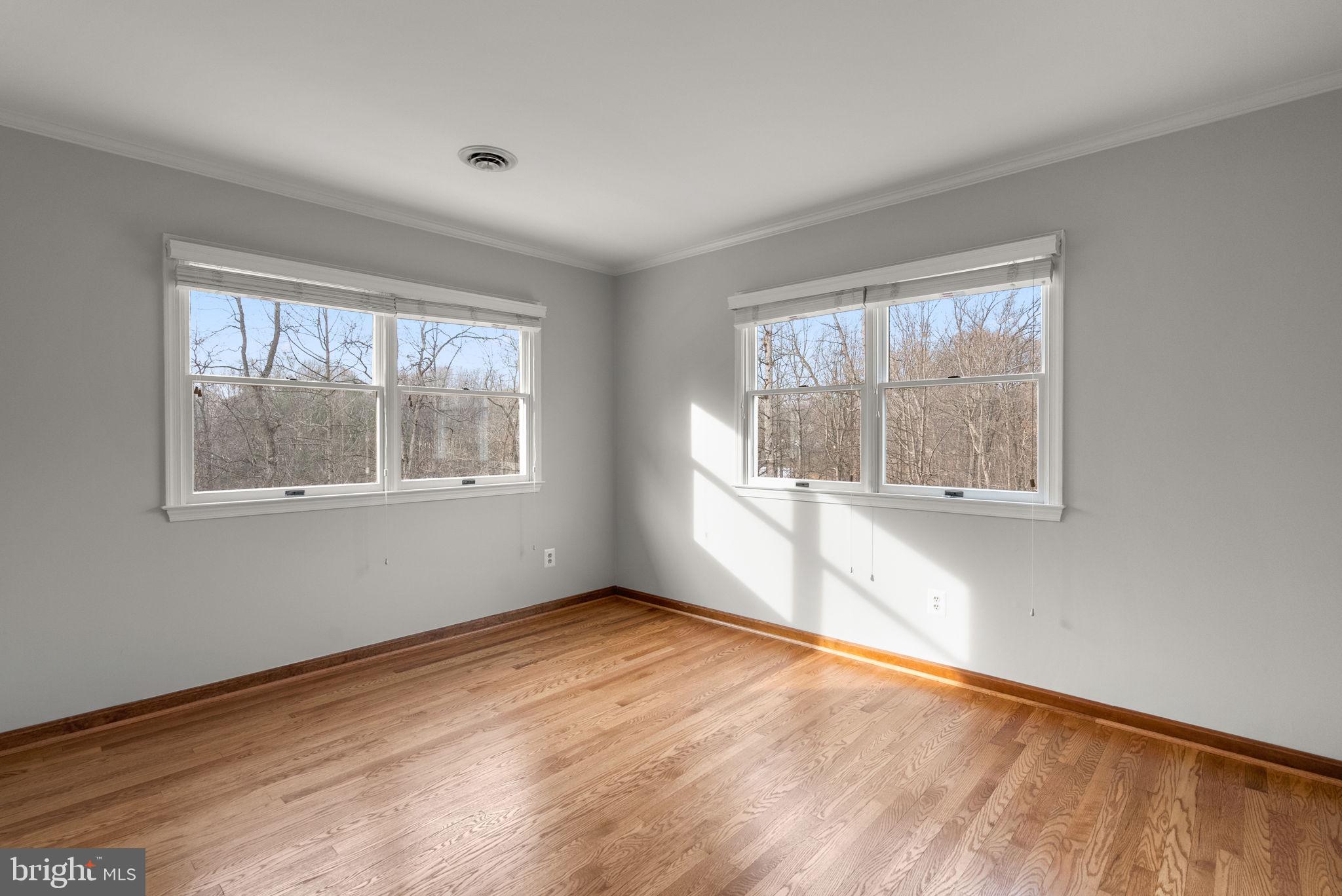 BRIAR HILL - Residential