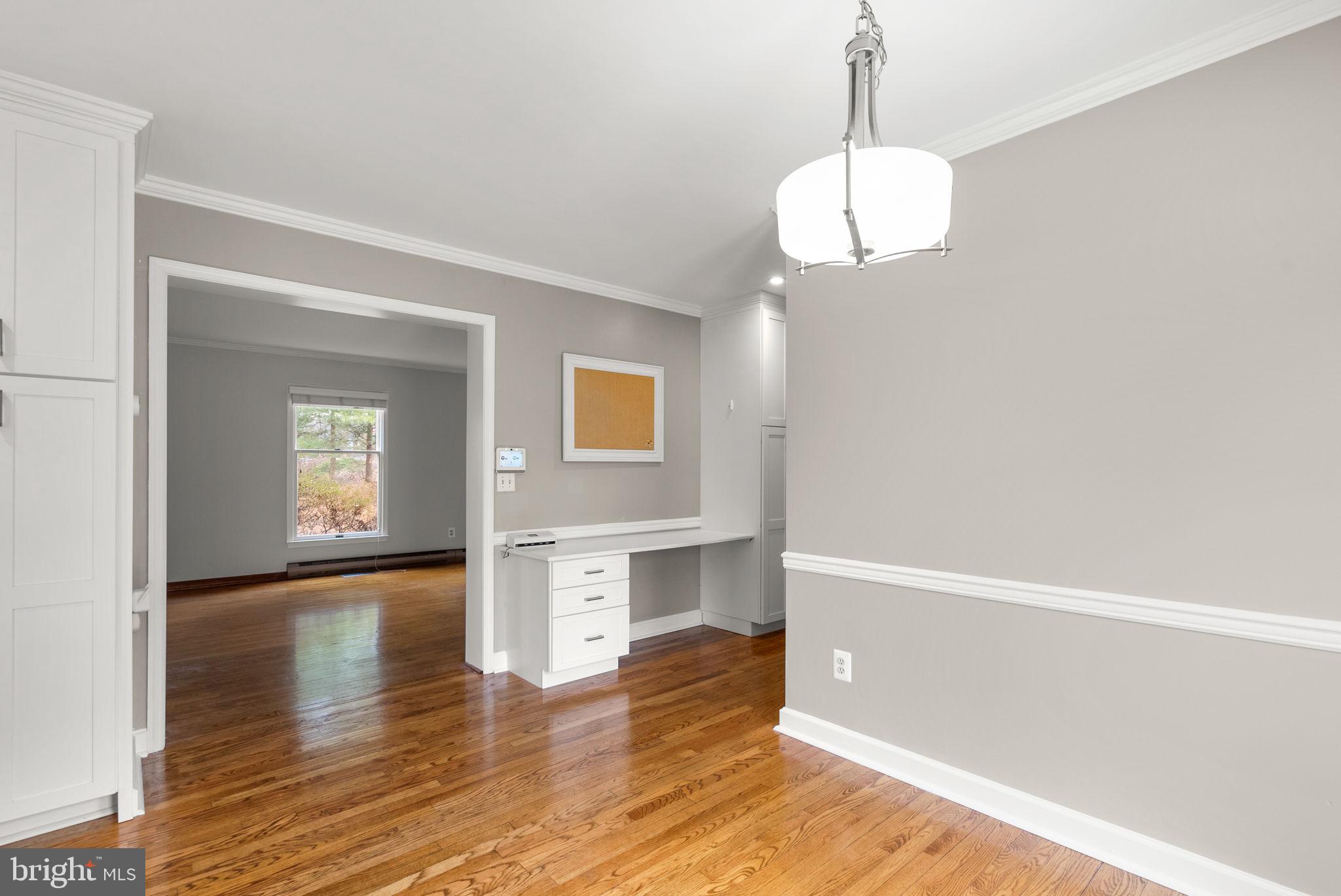 BRIAR HILL - Residential