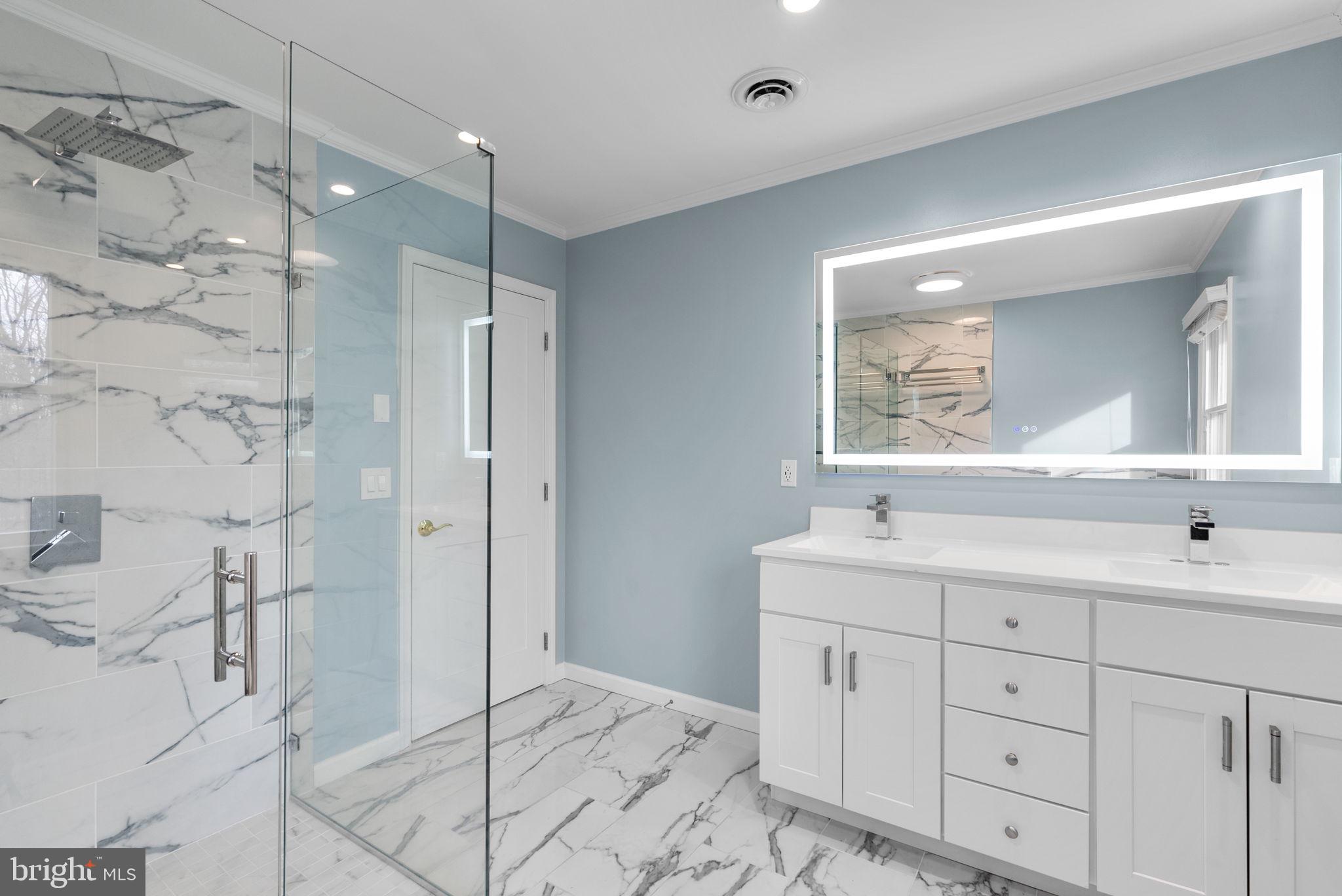 BRIAR HILL - Residential