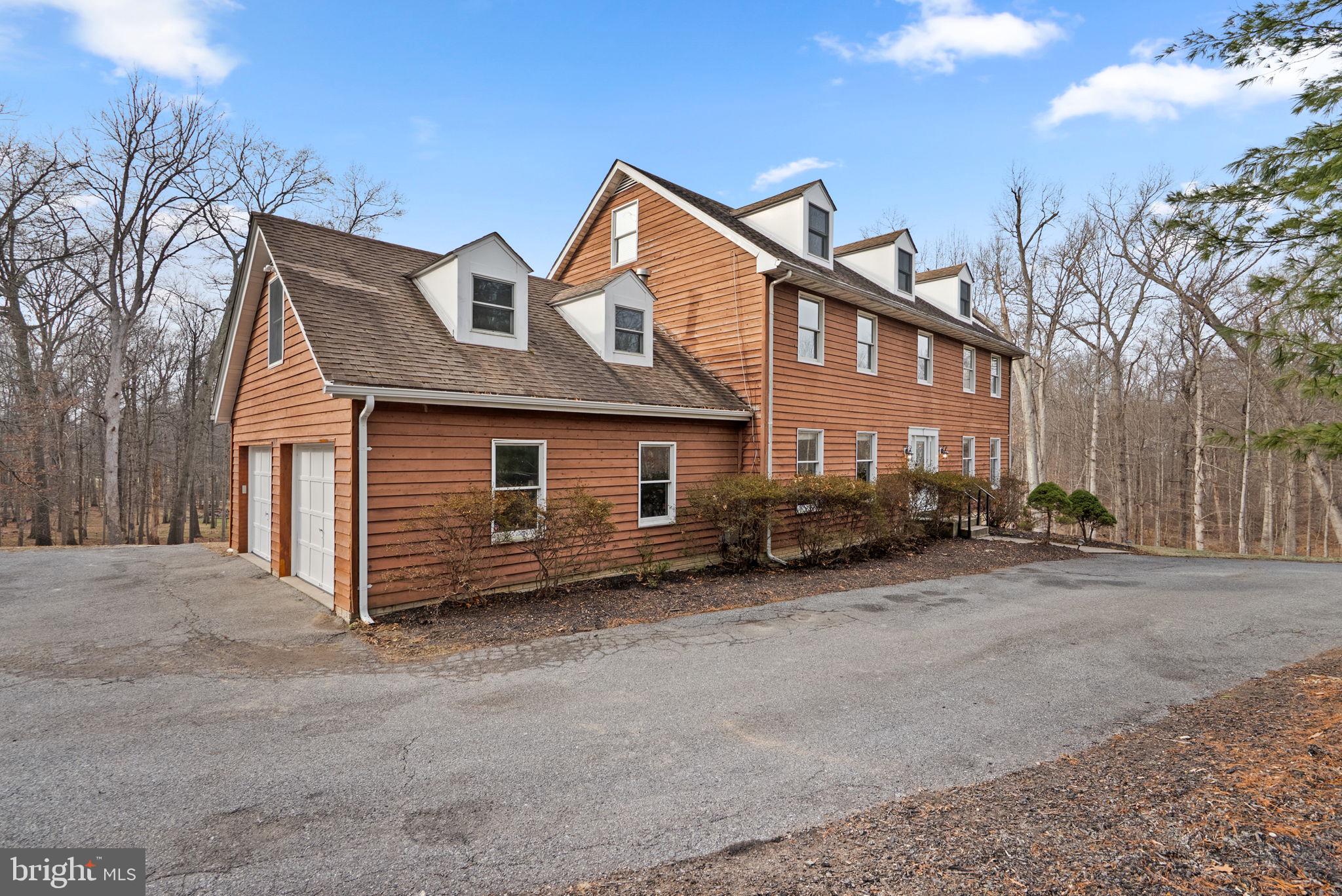 BRIAR HILL - Residential